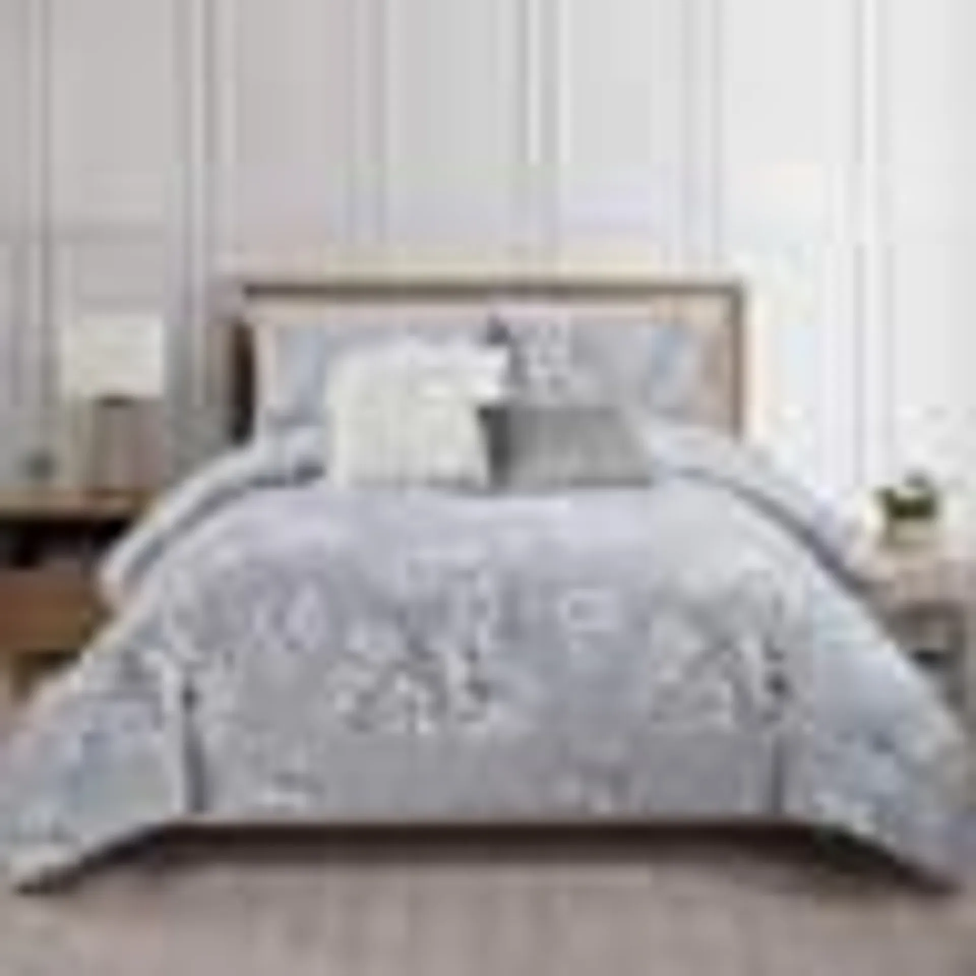 Ring Stitch Floral Comforter Set