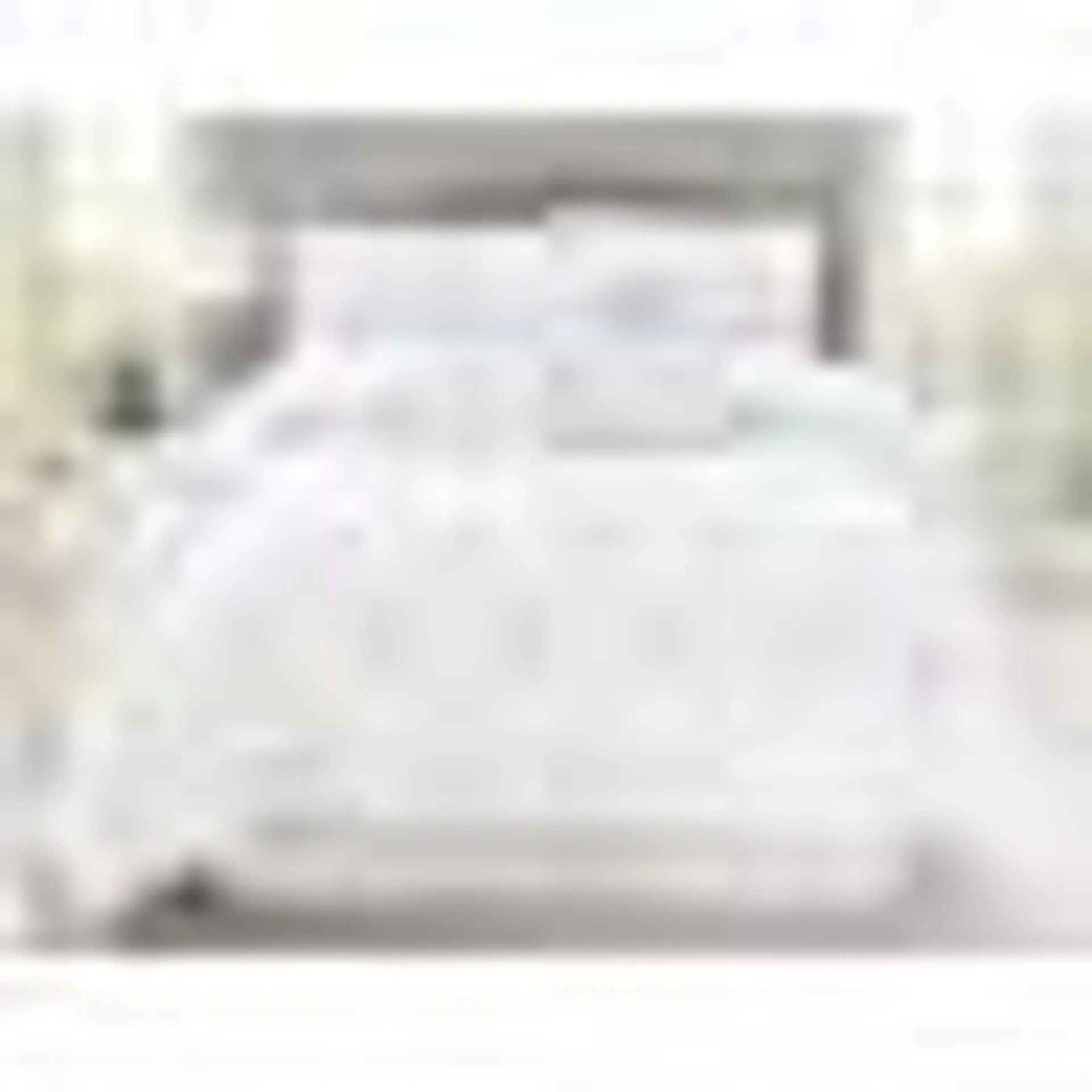 Chateau Modern & Contemporary Solid Colour Comforter Set