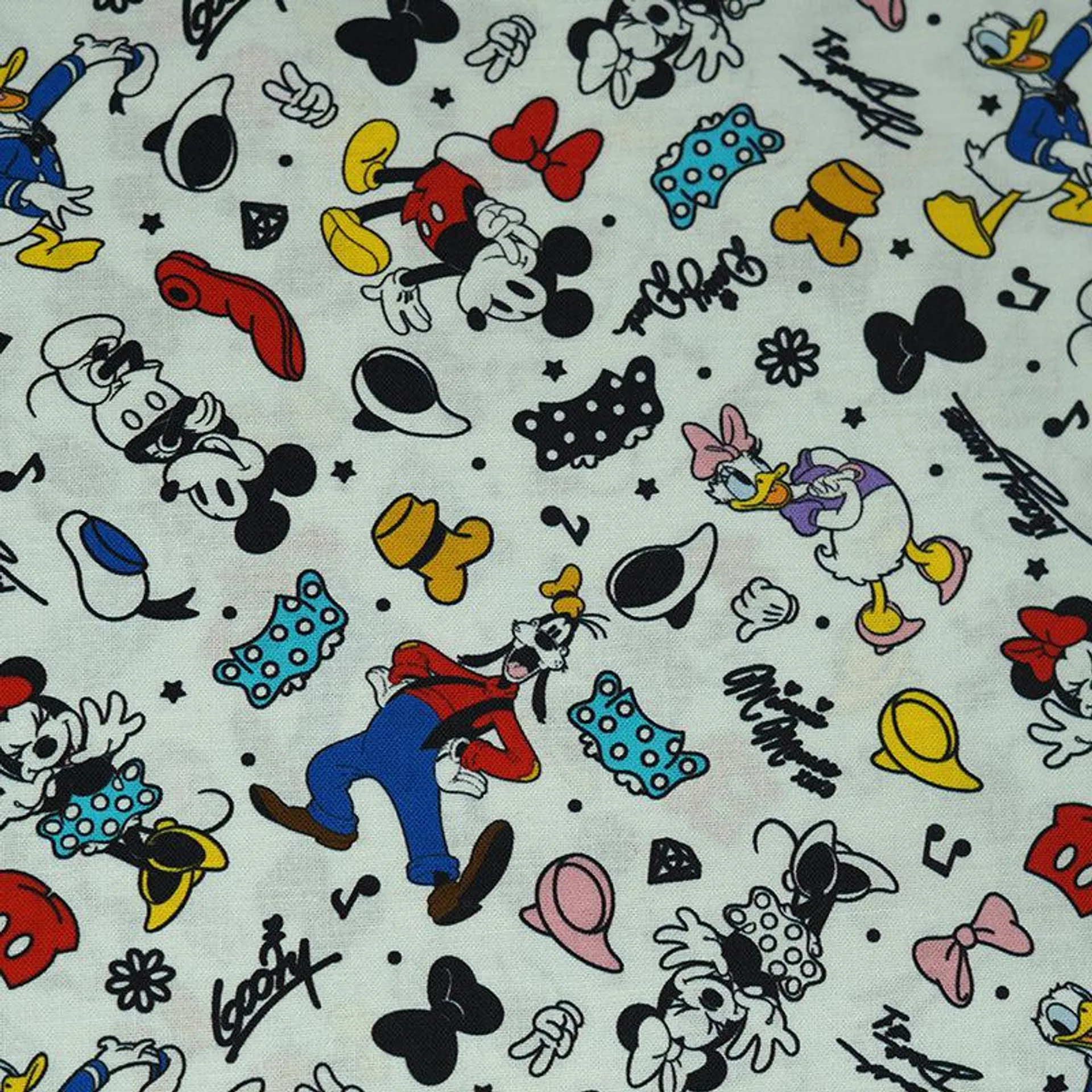 Mickey and Friends Better Together - 44/45" - 100% Cotton