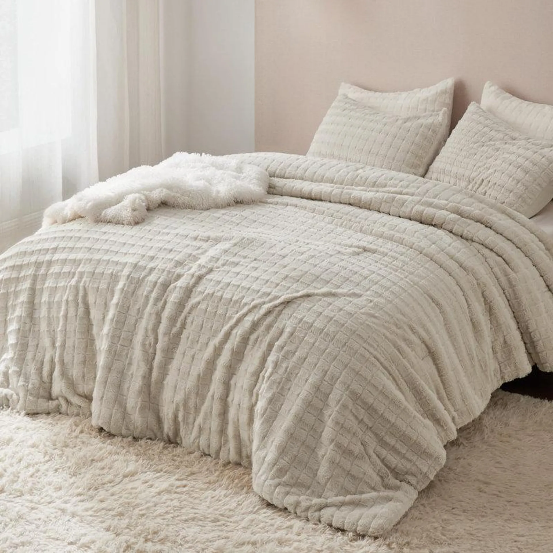 Bedsure Fluffy Comforter Set