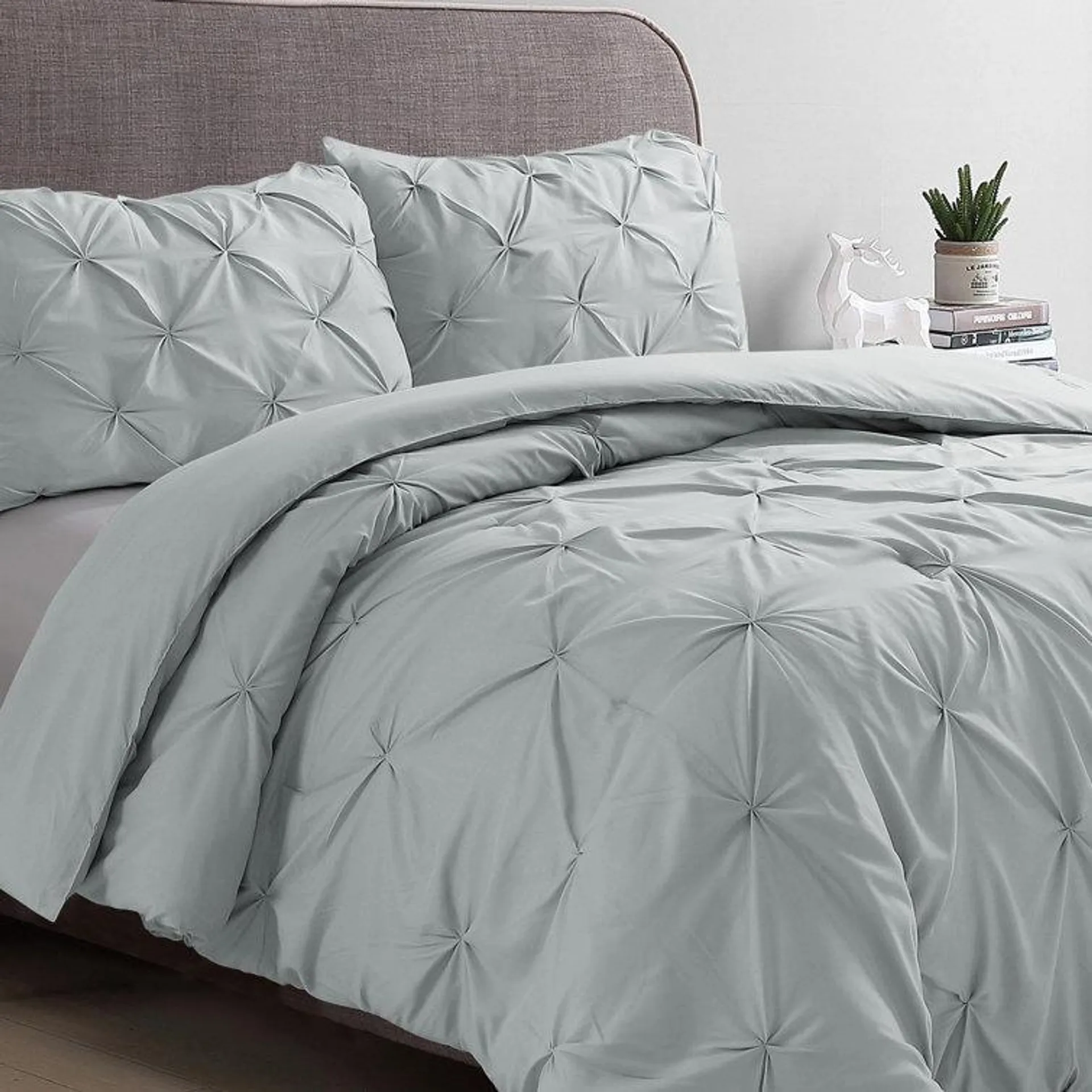 Swift Home Traditional Comforter Set