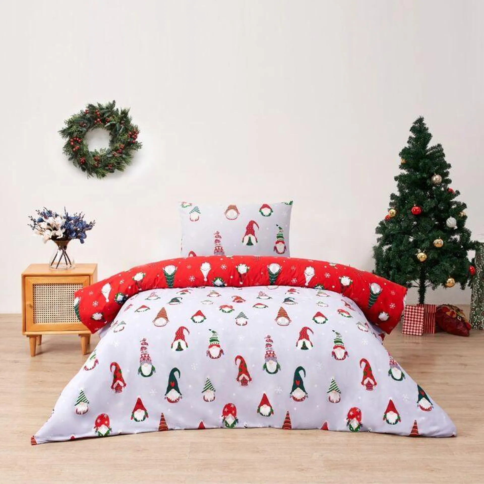 Jolly & Joy Christmas Noel Gnome Quilt Cover Set Multicoloured