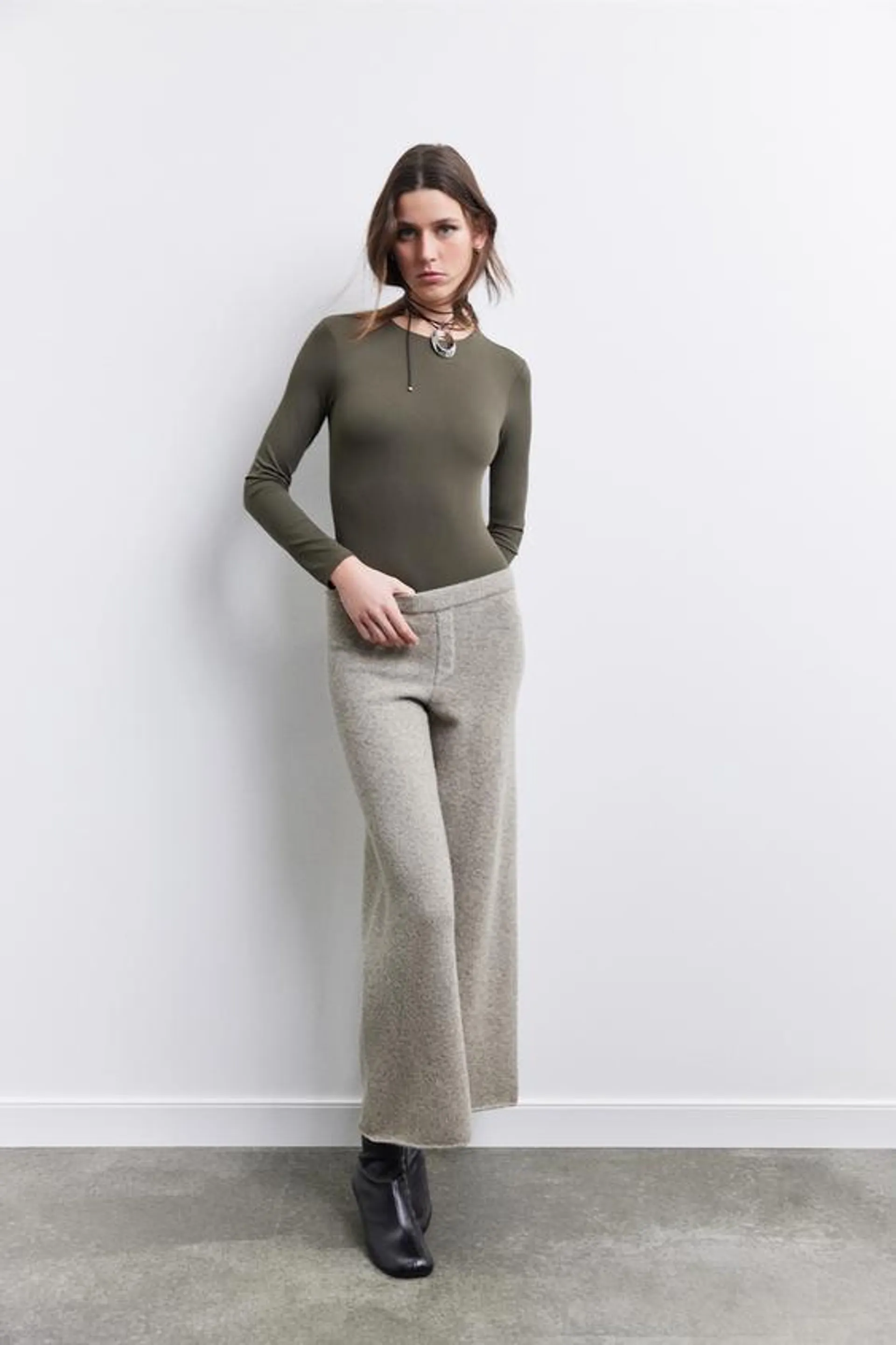 WOOL BLEND KNIT PANTS