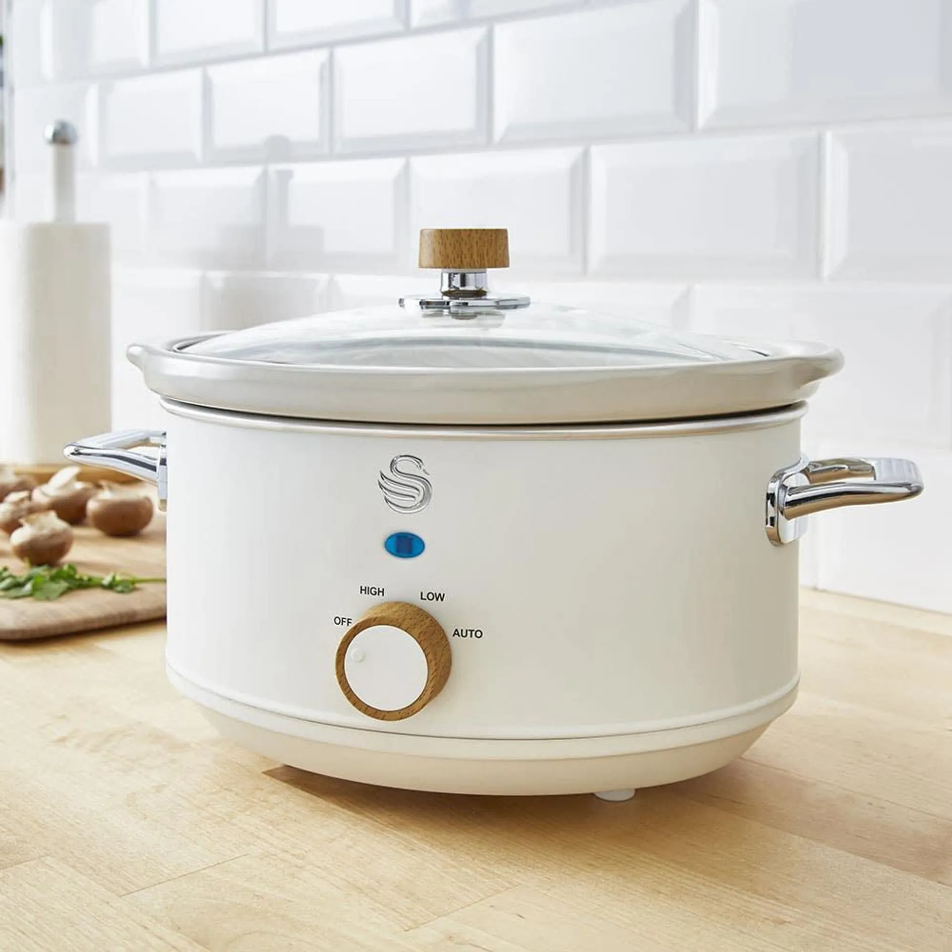 Swan Nordic Slow Cooker (Cream)