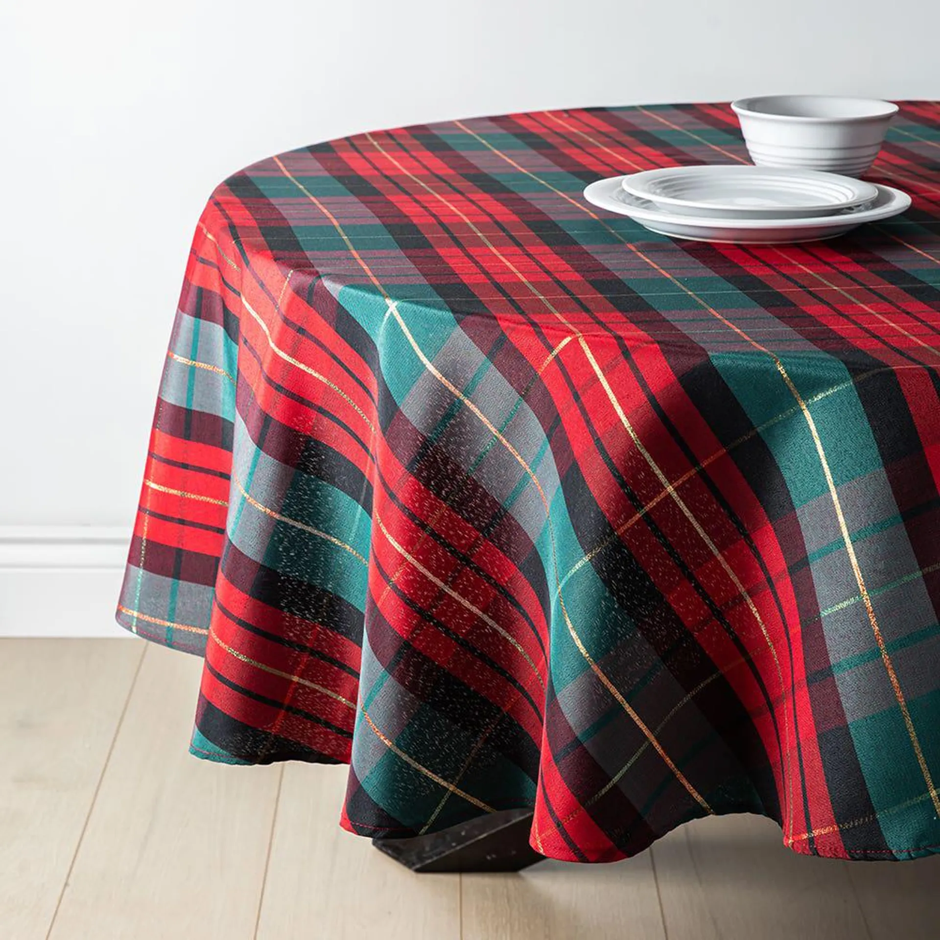 Harman Christmas Traditional Check Cotton-Poly Tablecloth (70" Round)