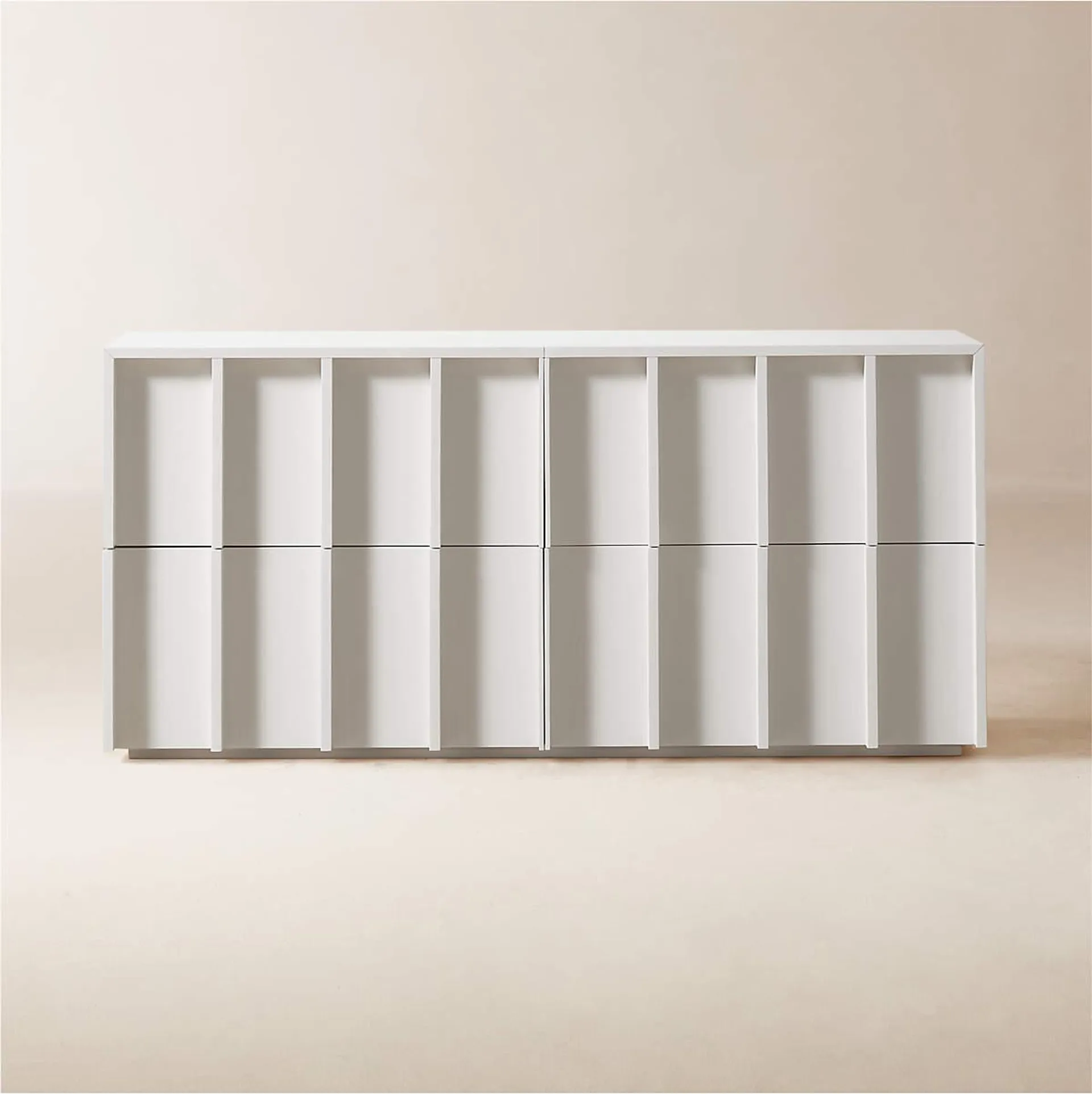 Banyan 4-Drawer White Wood Dresser