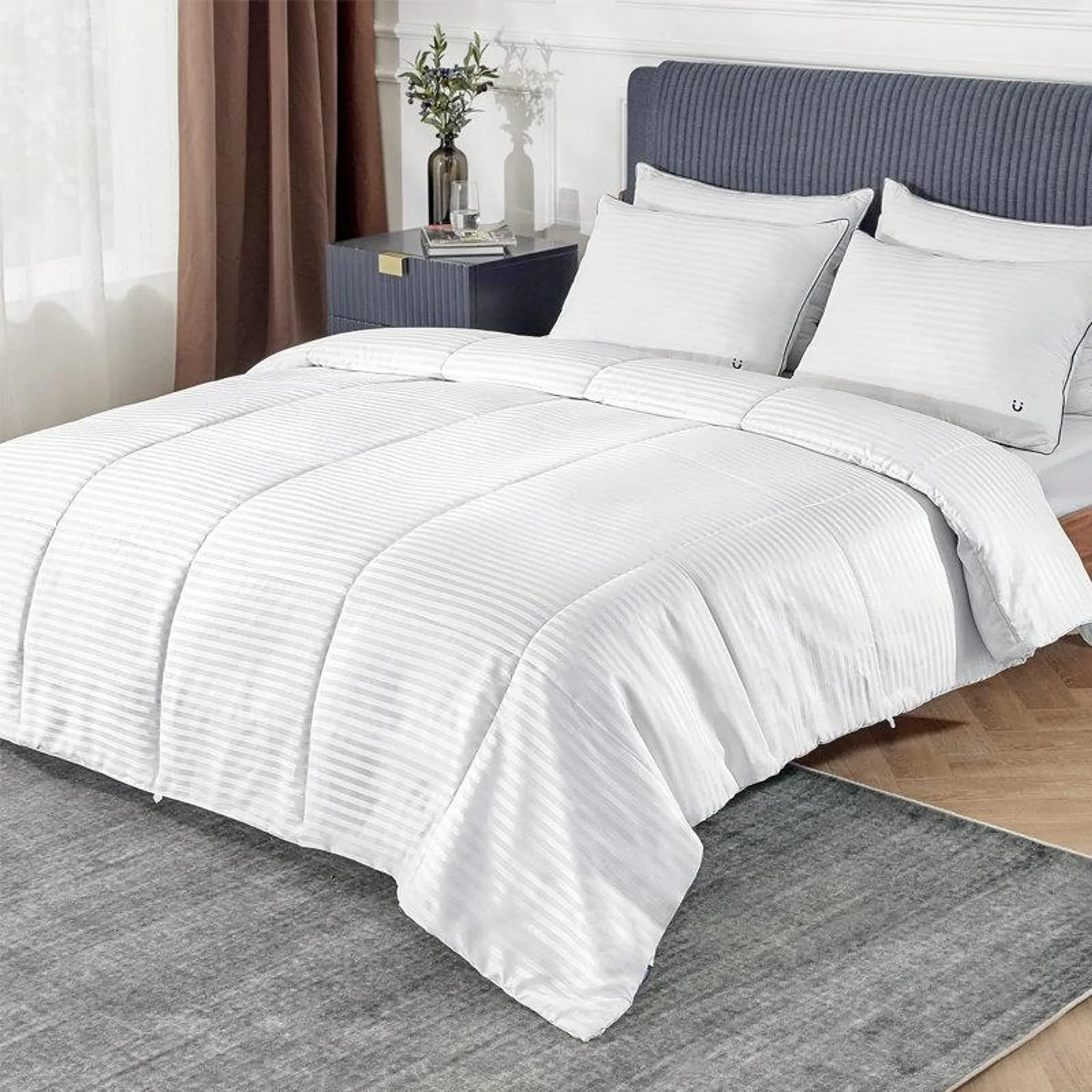 Bedsure Duvet Insert Cooling Comforters with Corner Tabs