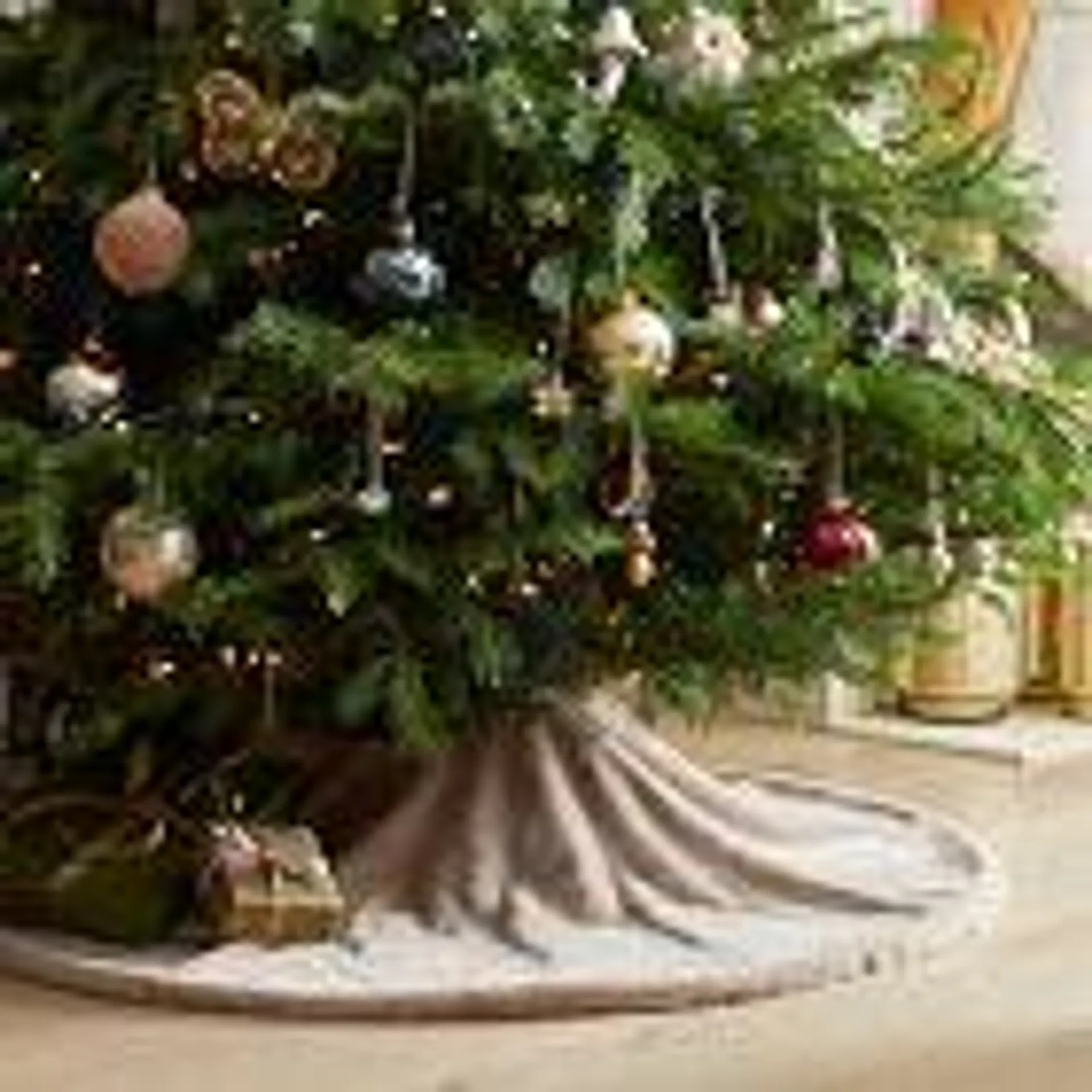 Faux Fur Tree Skirt