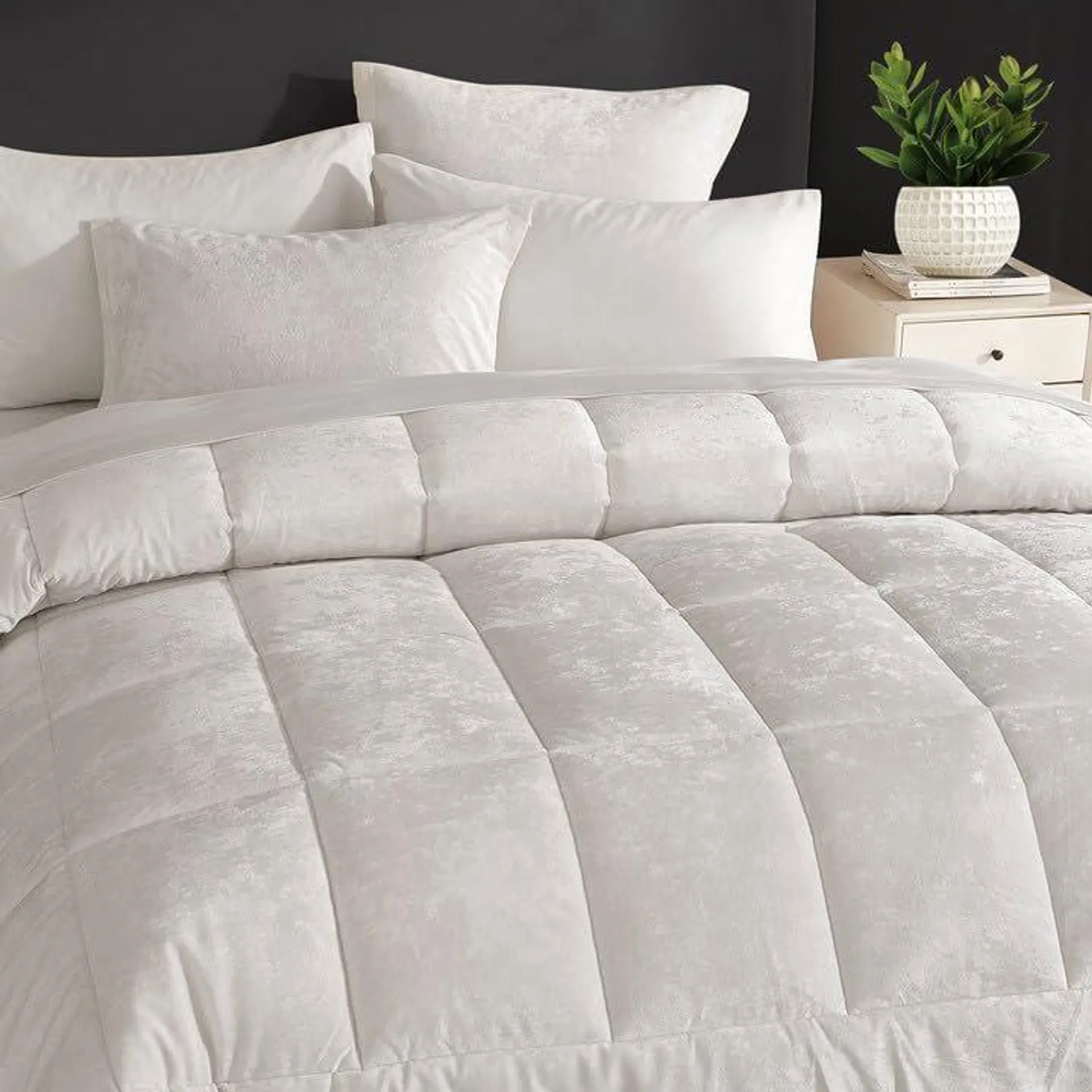 HYPREST White Greek Velvet Comforter, 250GSM Comforter Set Lightweight Ultra Soft