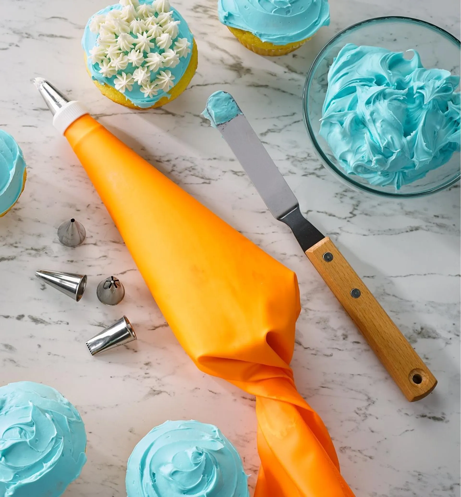 Cake Decorating Set