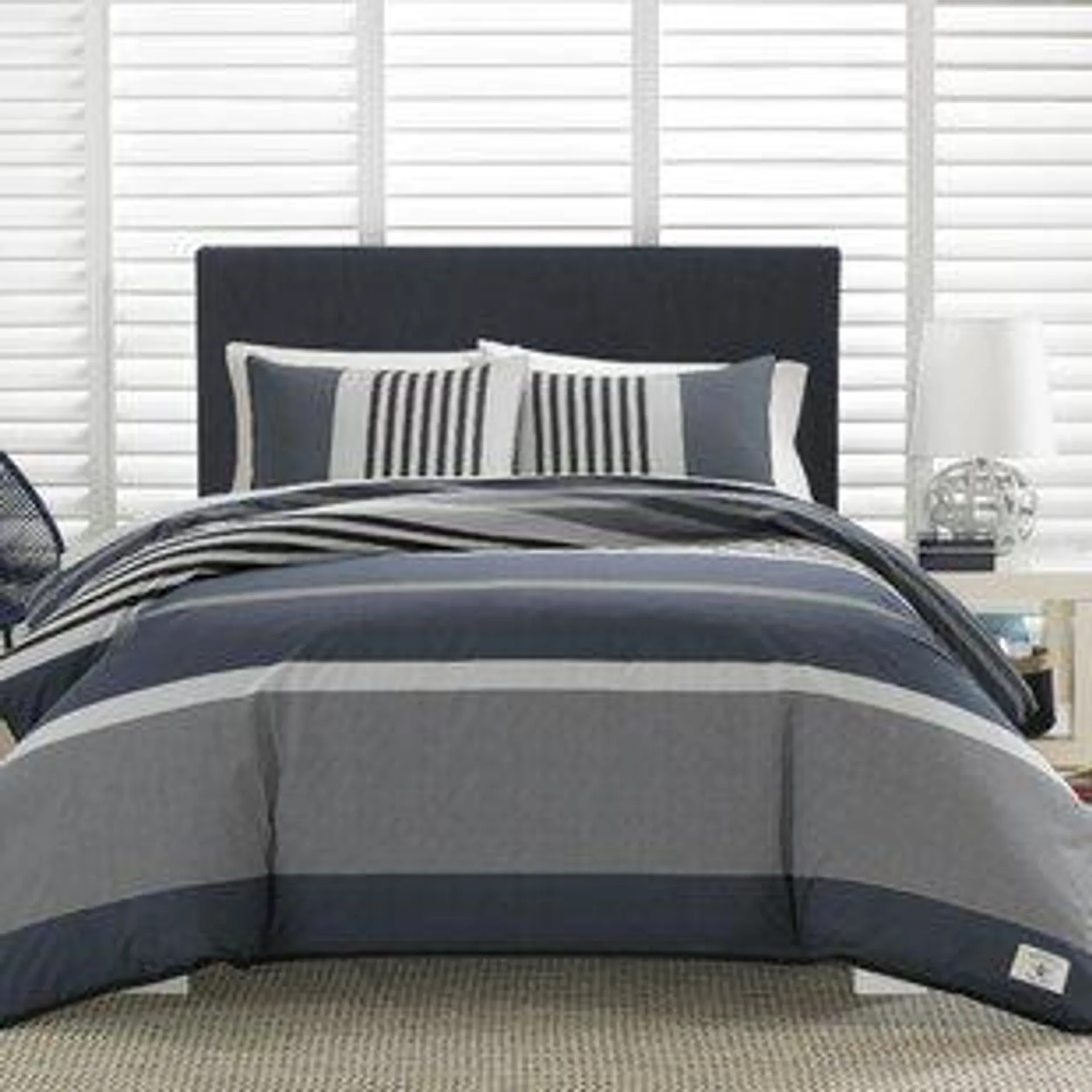 Rendon 200 TC Reversible Comforter Set