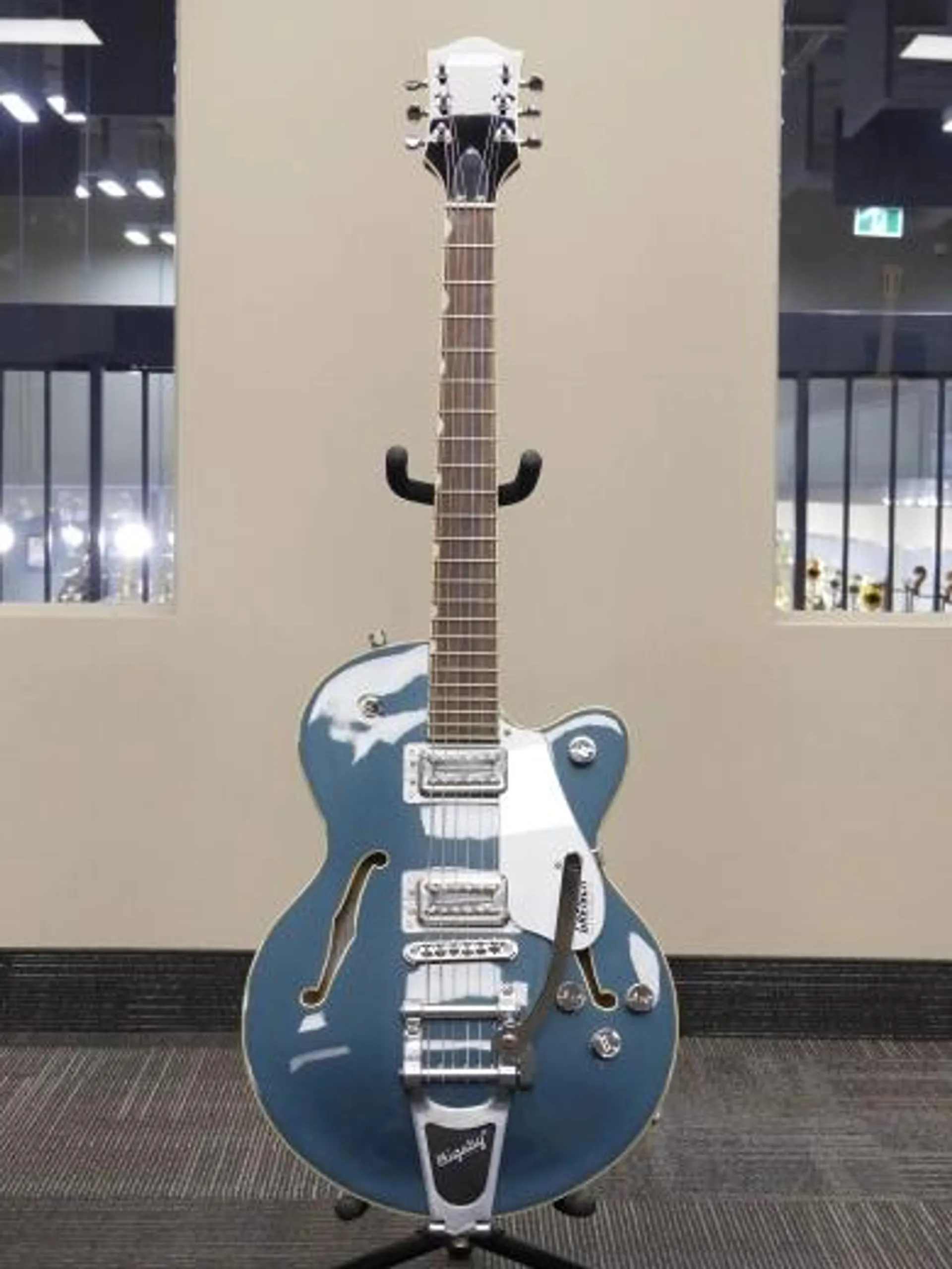 Gretsch Guitars - G5655T Electromatic Center Block Jr. à coupe simple avec Bigsby - Jade Grey Metallic