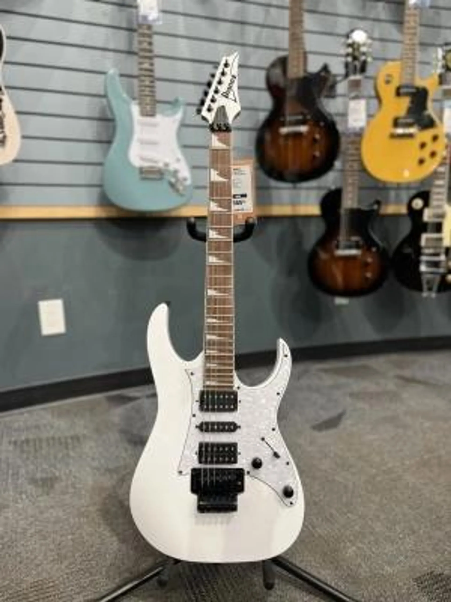 Ibanez - RG450DXBWH