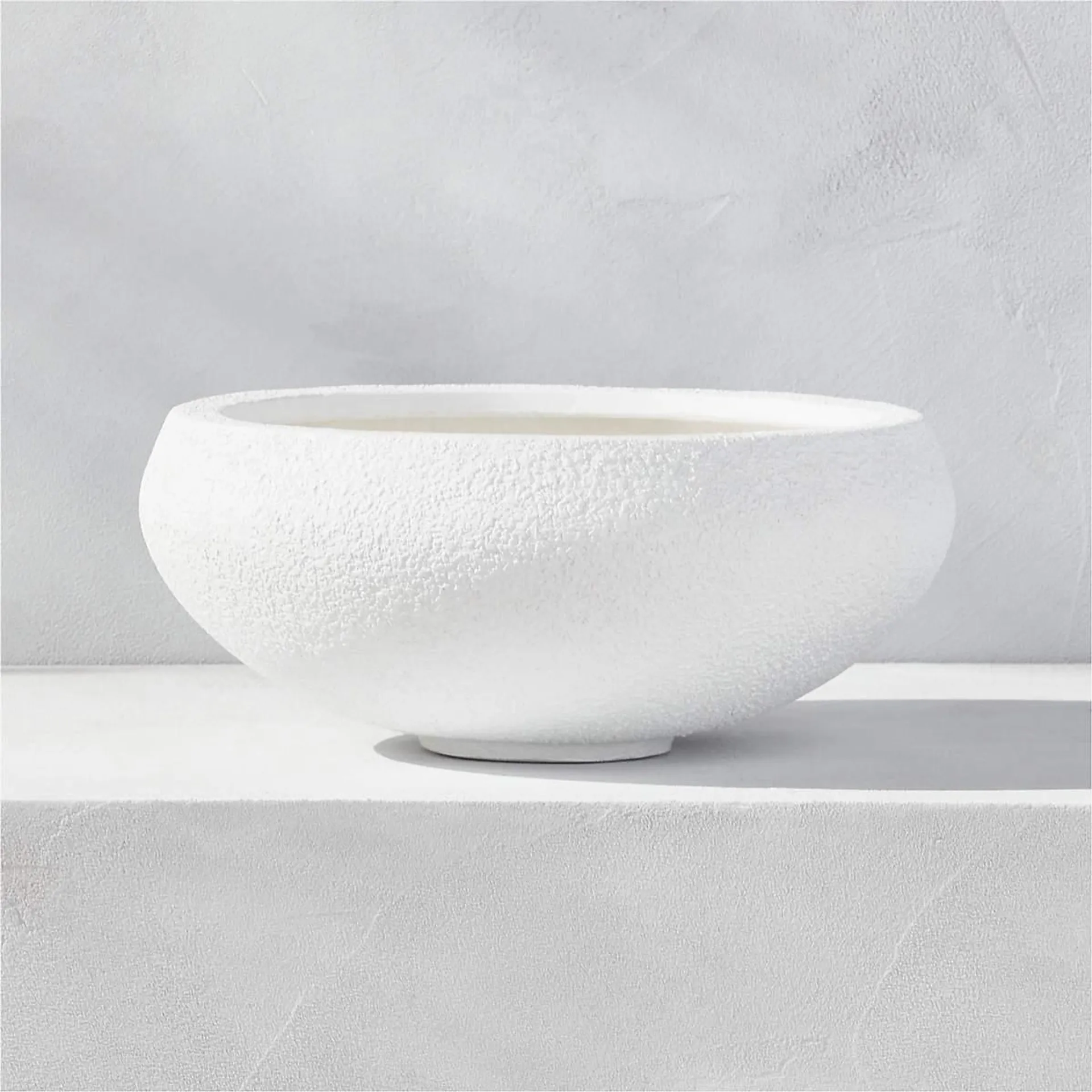 Boka White Concrete Indoor/Outdoor Planter Bowl Small