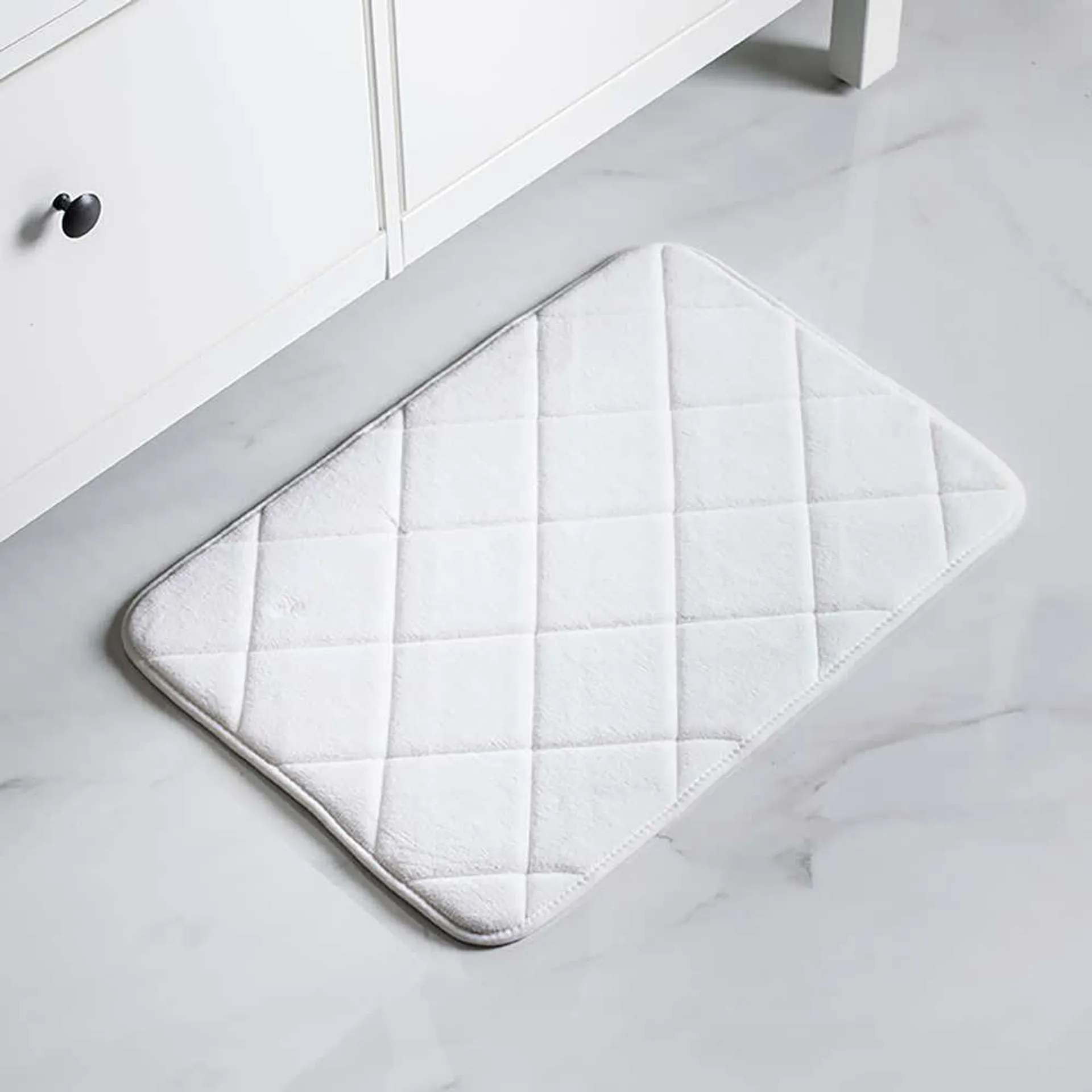 Harman Supreme Medium Microfiber Memory Foam Bathmat (White)