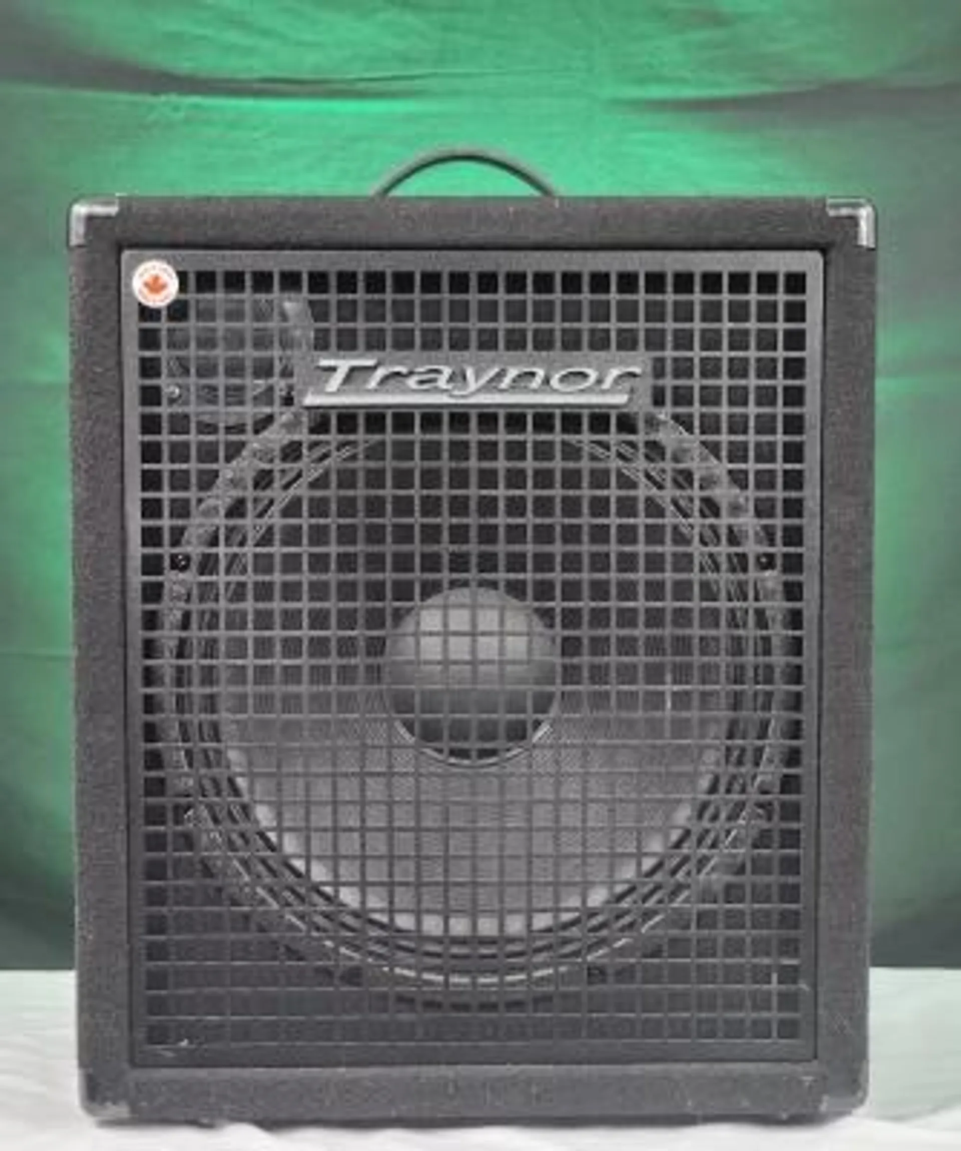 Traynor - Small Block SB115 - 200 Watt 1x15 inch Bass Combo Amp