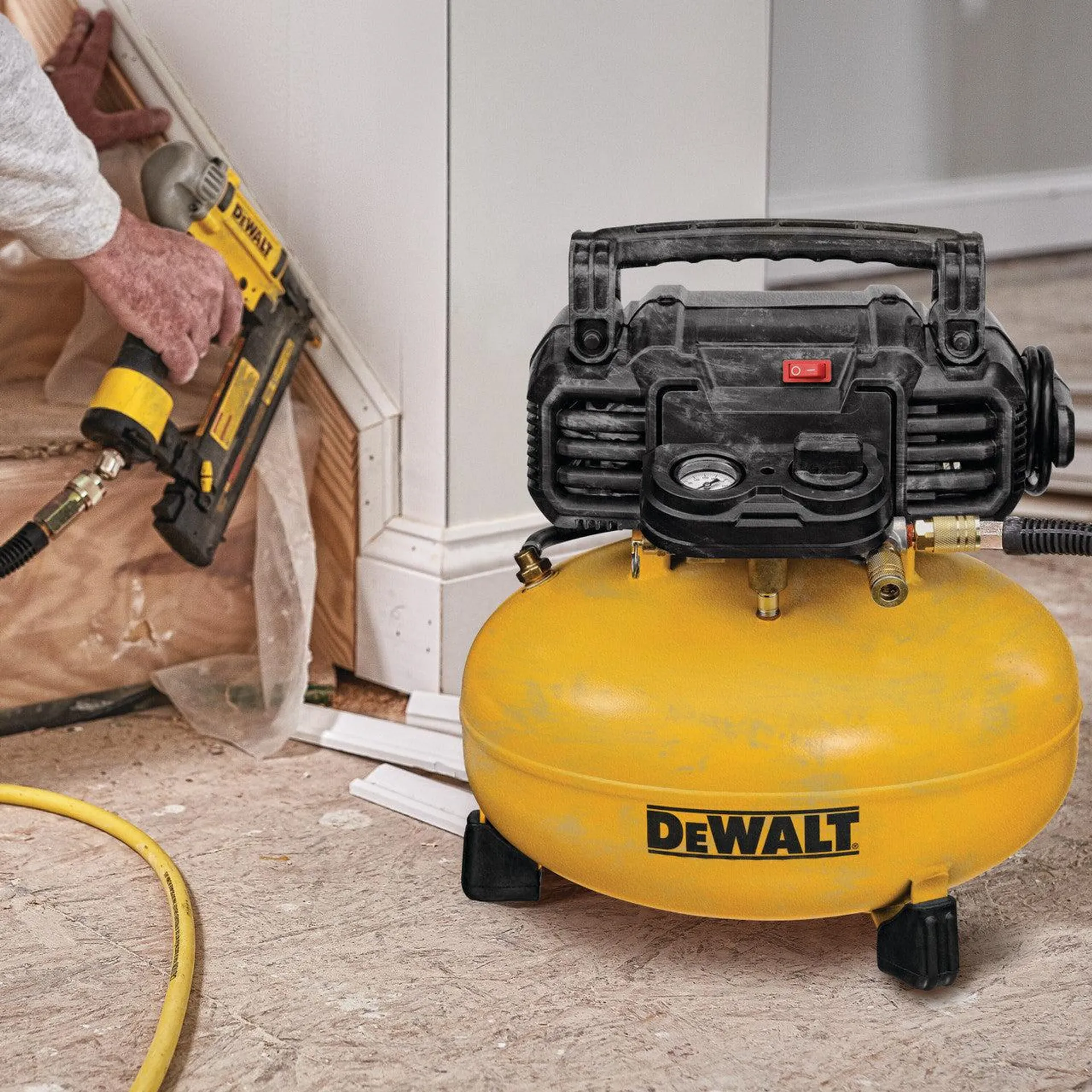 DEWALT 6 GAL. 165 PSI PANCAKE COMPRESSOR