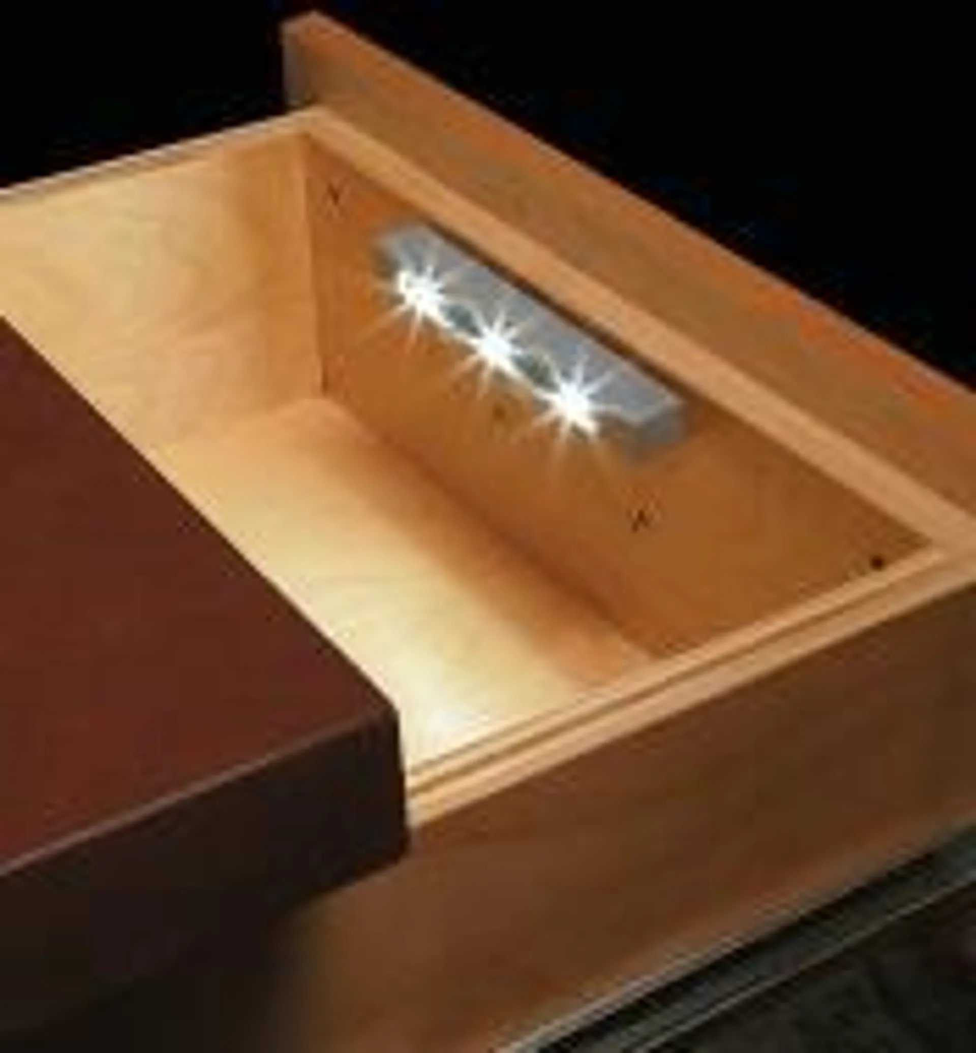 Switchless Drawer Light