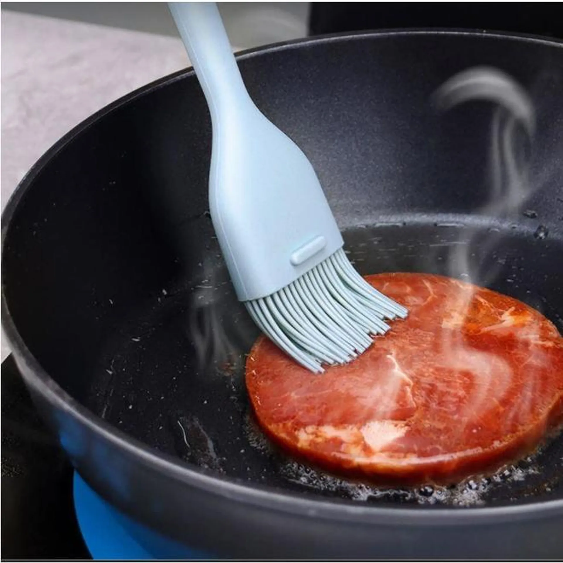 Heat-Resistant Silicone Basting Brush with iron inner core for Kitchen and BBQ Usage