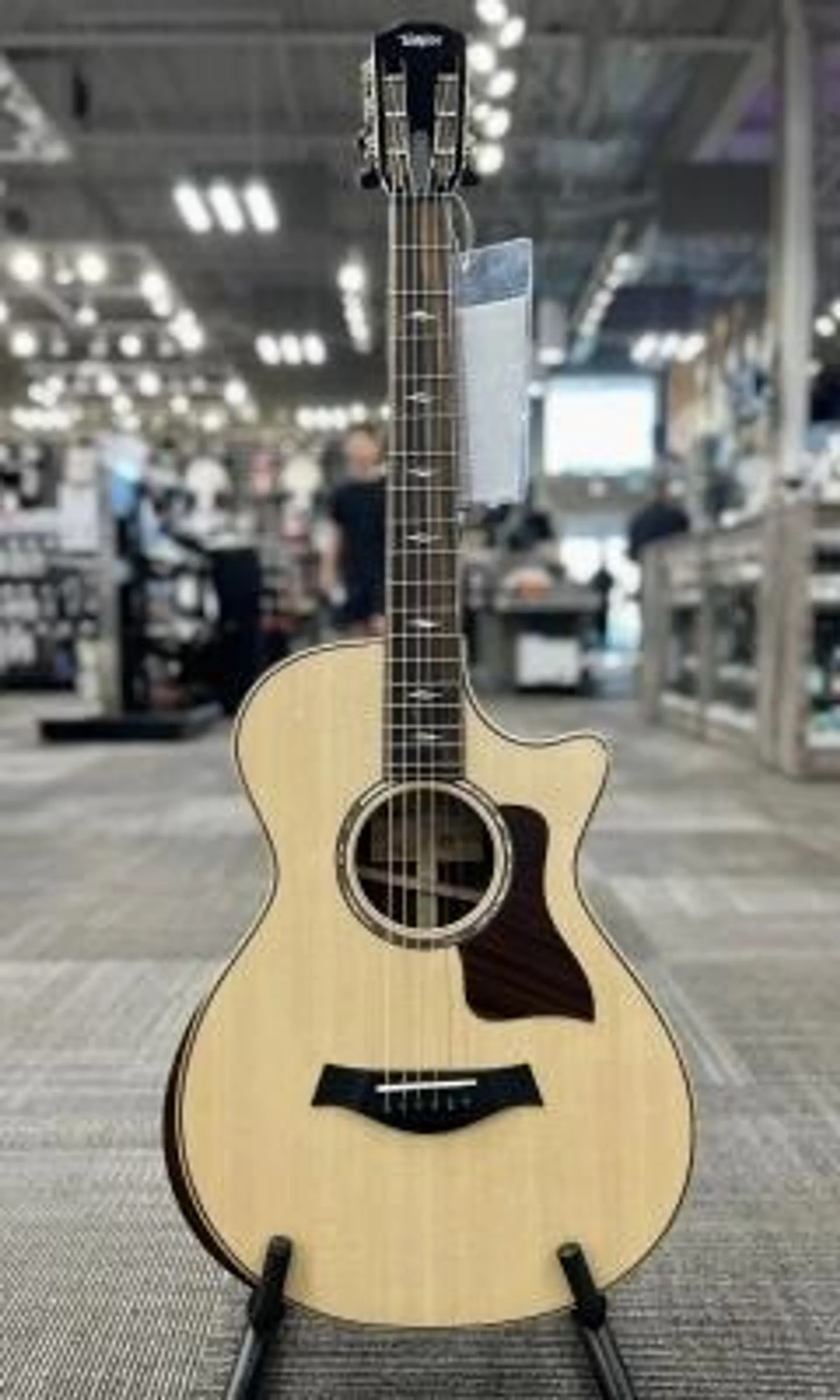 Taylor Guitars - 812CE 12-Fret