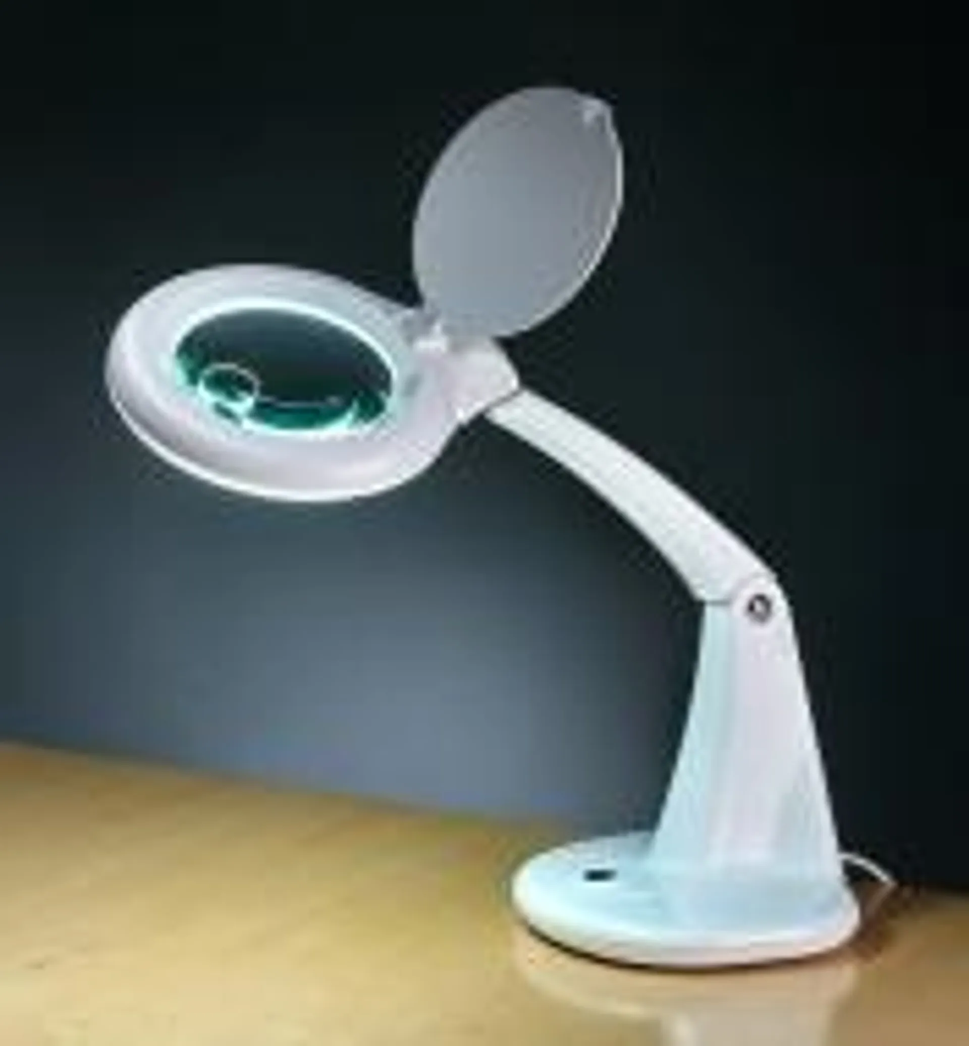 LED Tabletop Magnifying Lamp