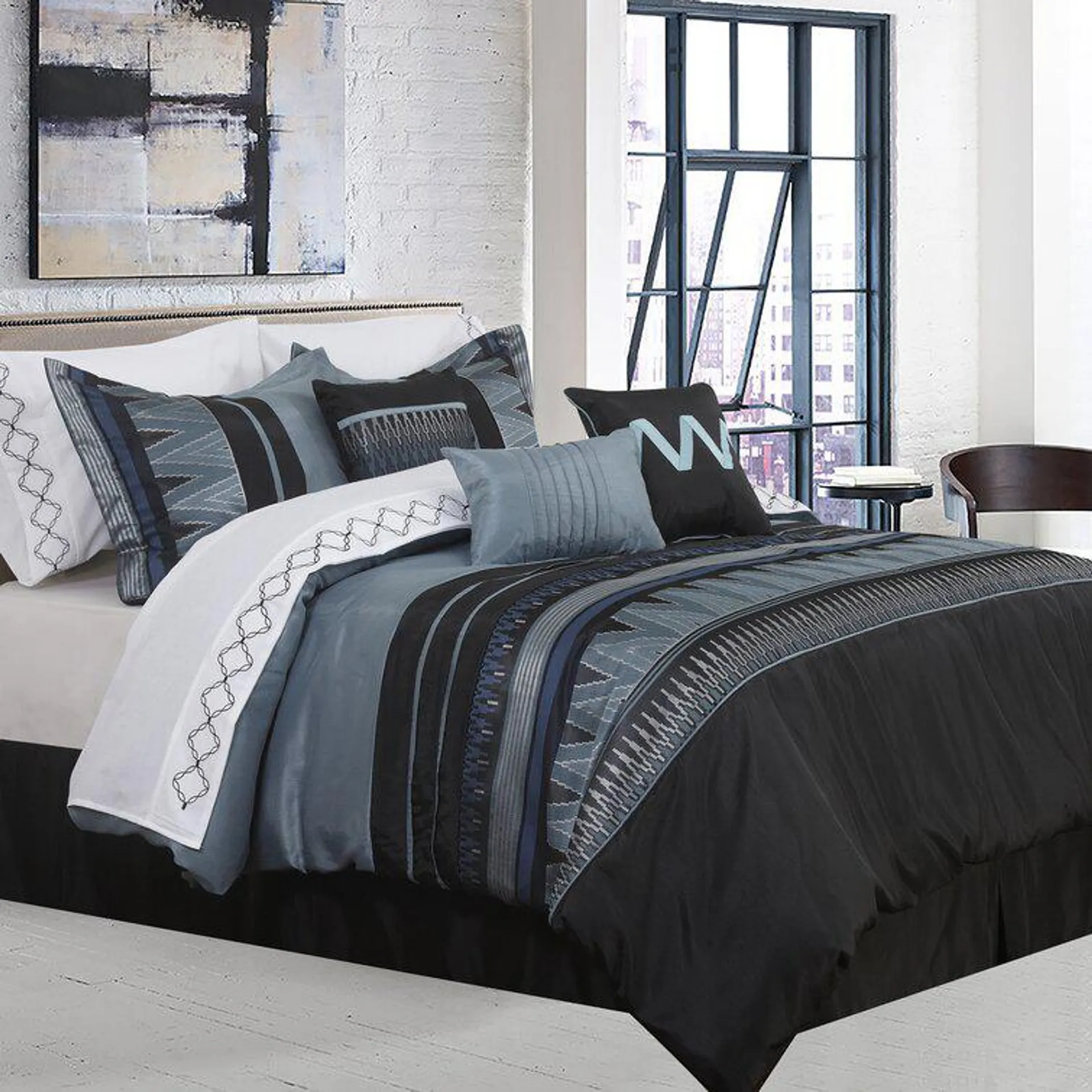 Hewes Modern & Contemporary Microfiber Geometric Shapes Comforter Set