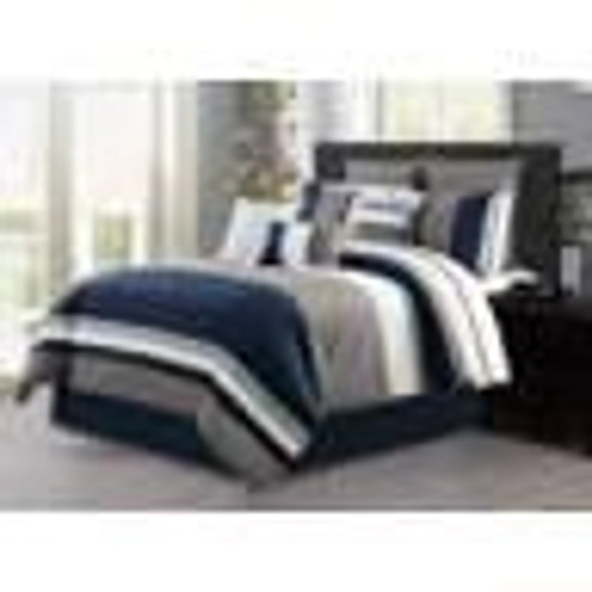 Safdie Luxury Home Geometric Shapes Comforter Set