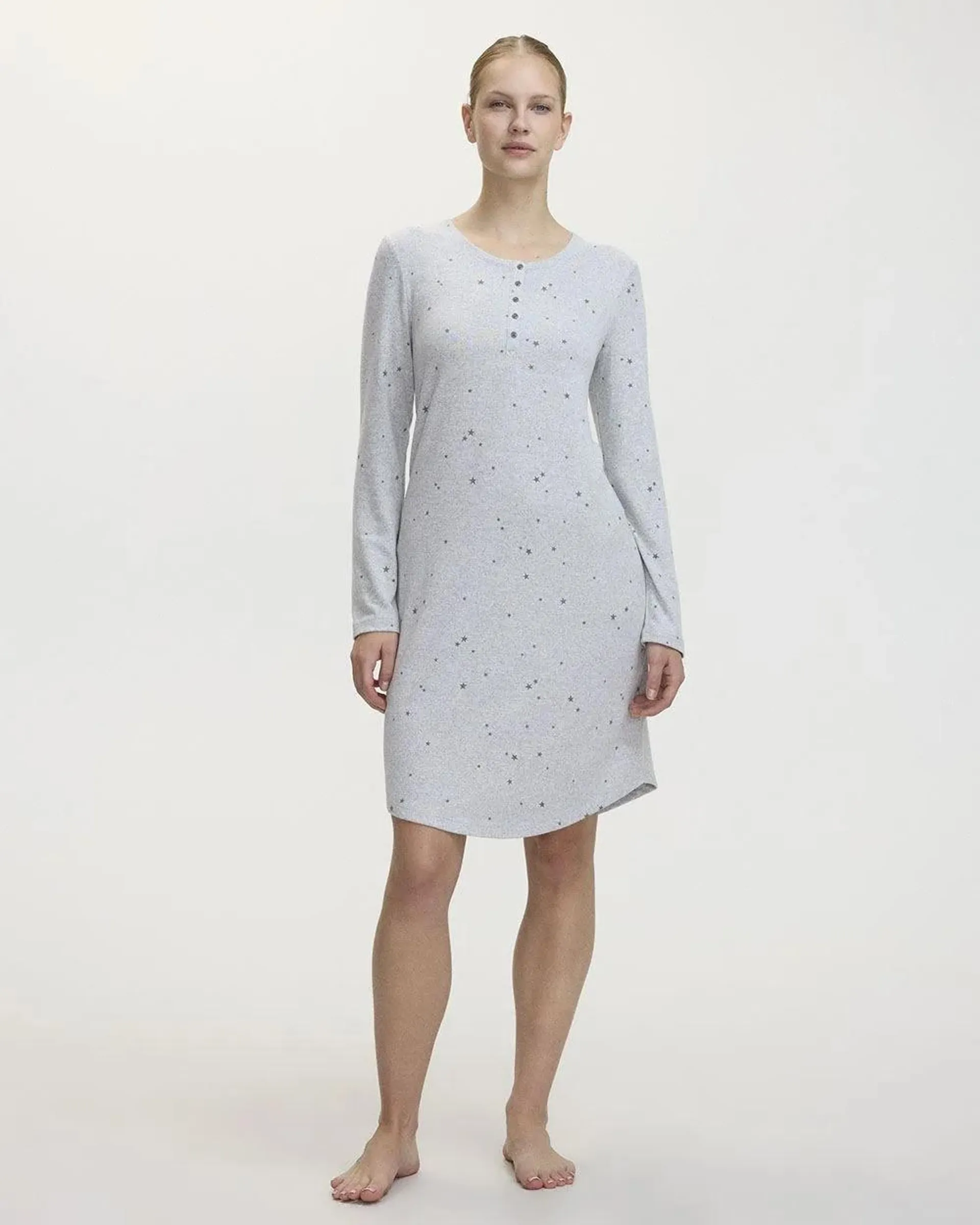 Long-Sleeve Nightie with Henley Neckline - R Line