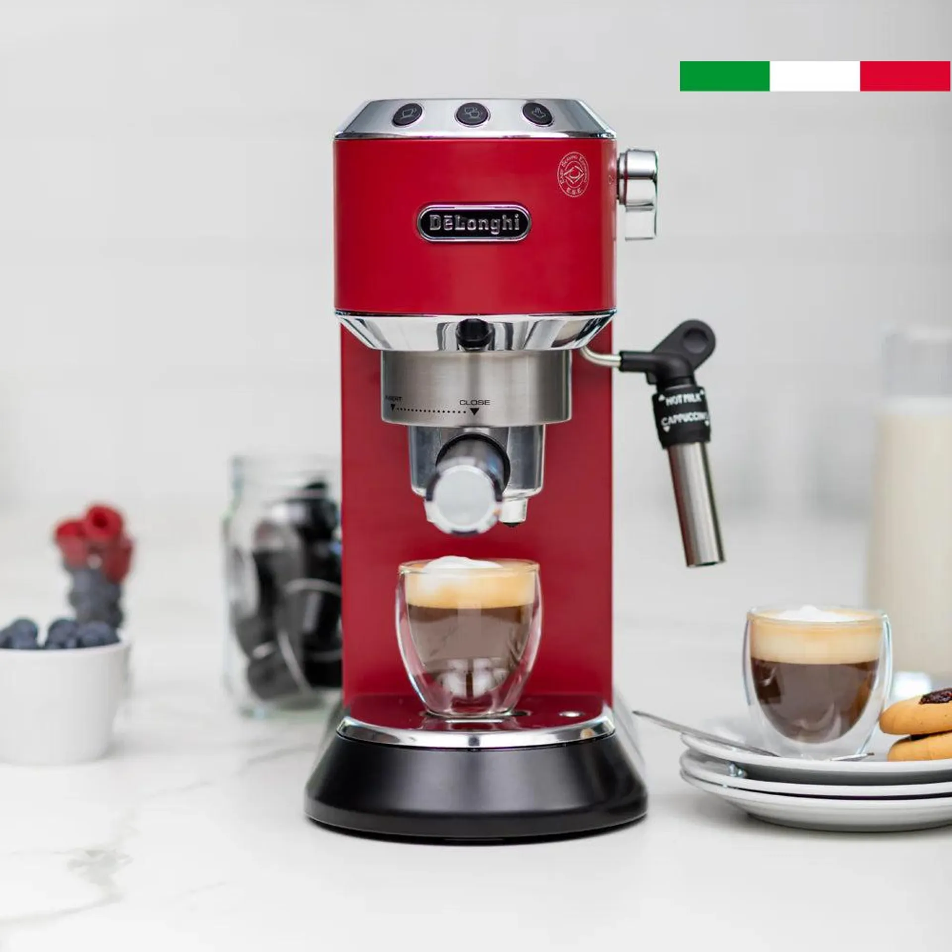 Cafetera Espresso Dedica DeLonghi