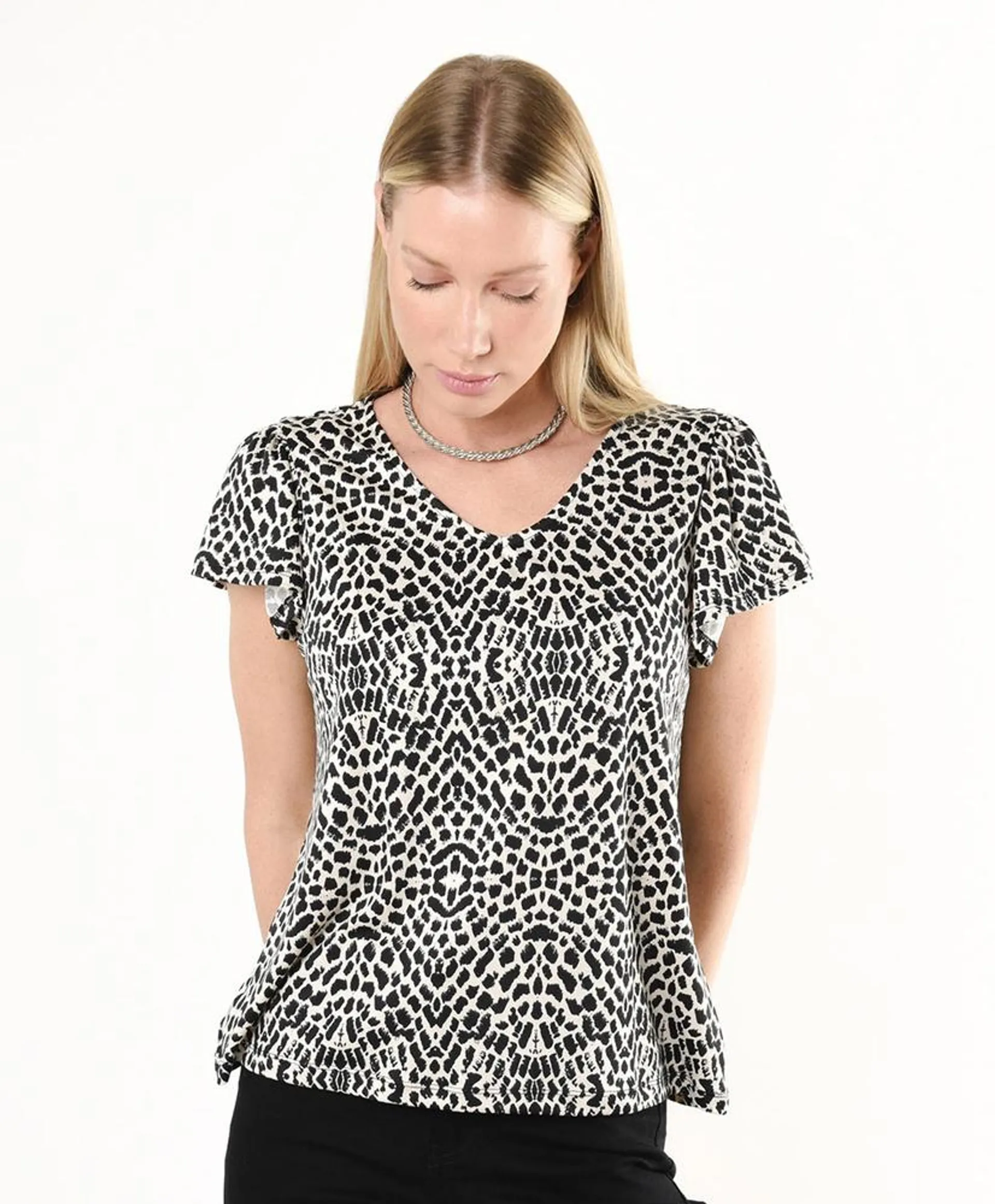 Polera mujer estampada estilo animal print