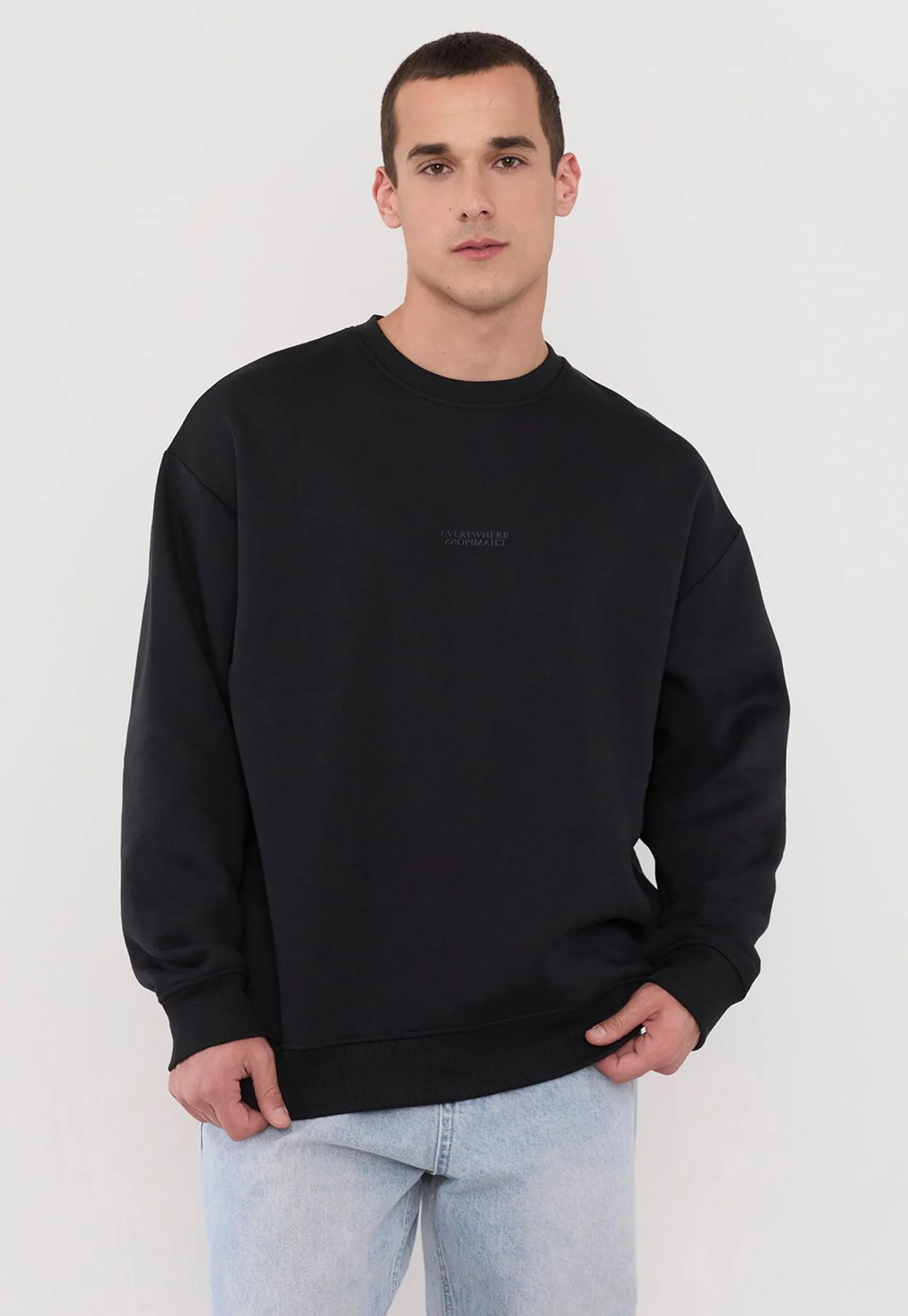 Polerón Hombre Liso Negro R-Neck