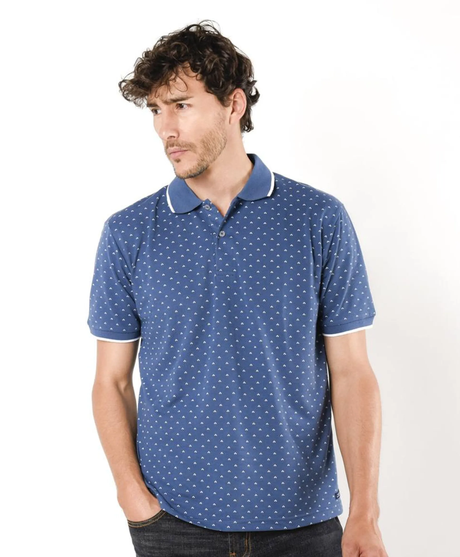 Polera hombre puntitos azul cuello piqué