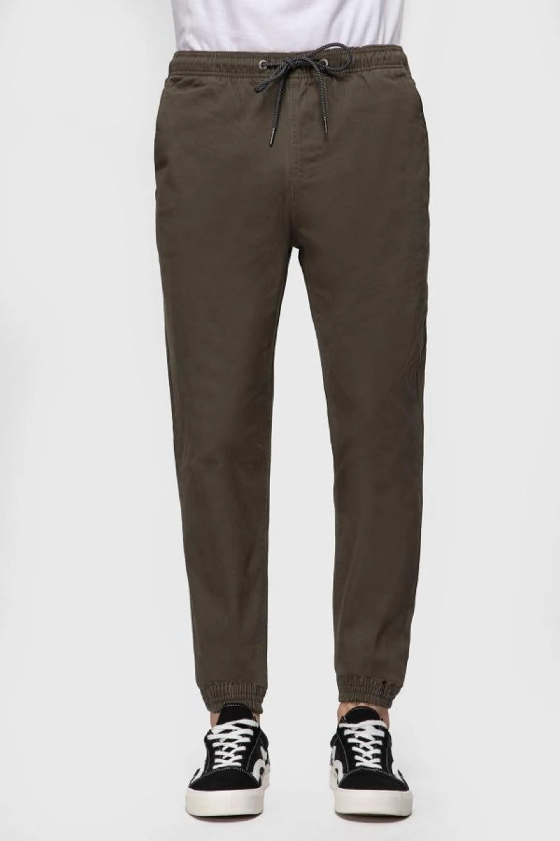 PantalÓn jogger twill verde olivo oscuro