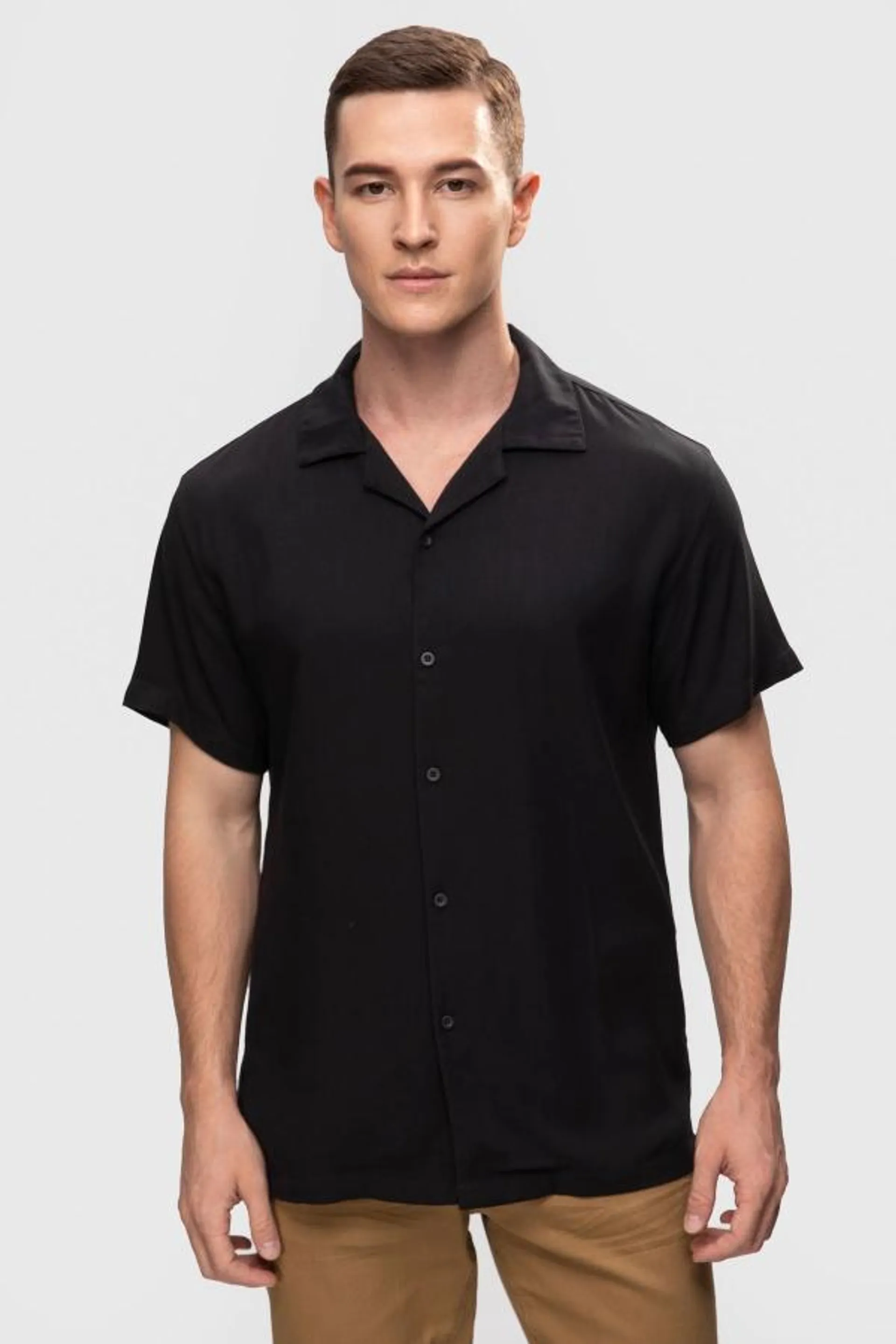 Camisa guayabera lisa negro