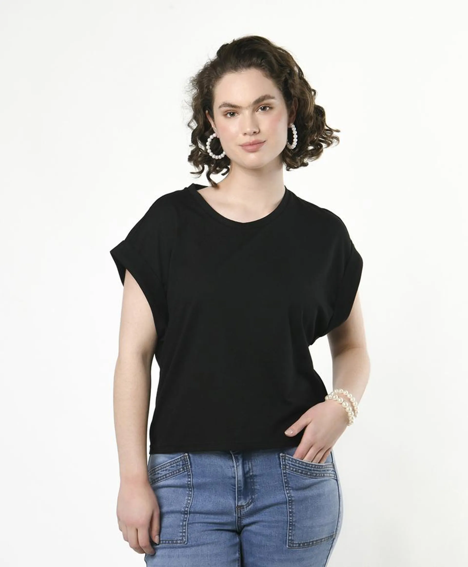 Polera mujer negra cuadrada