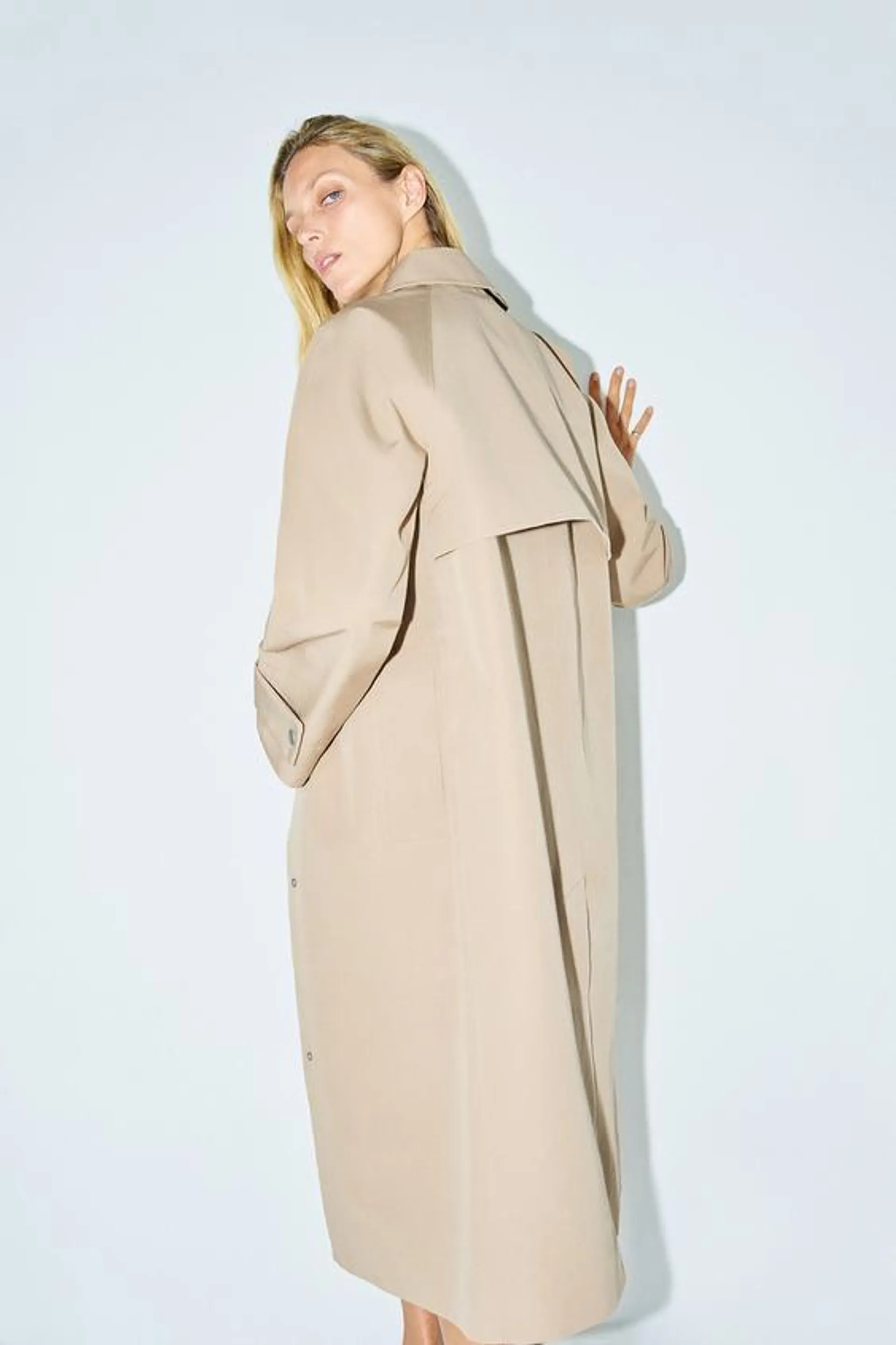 GABARDINA TRENCH RECTO CAMISERO ZW COLLECTION