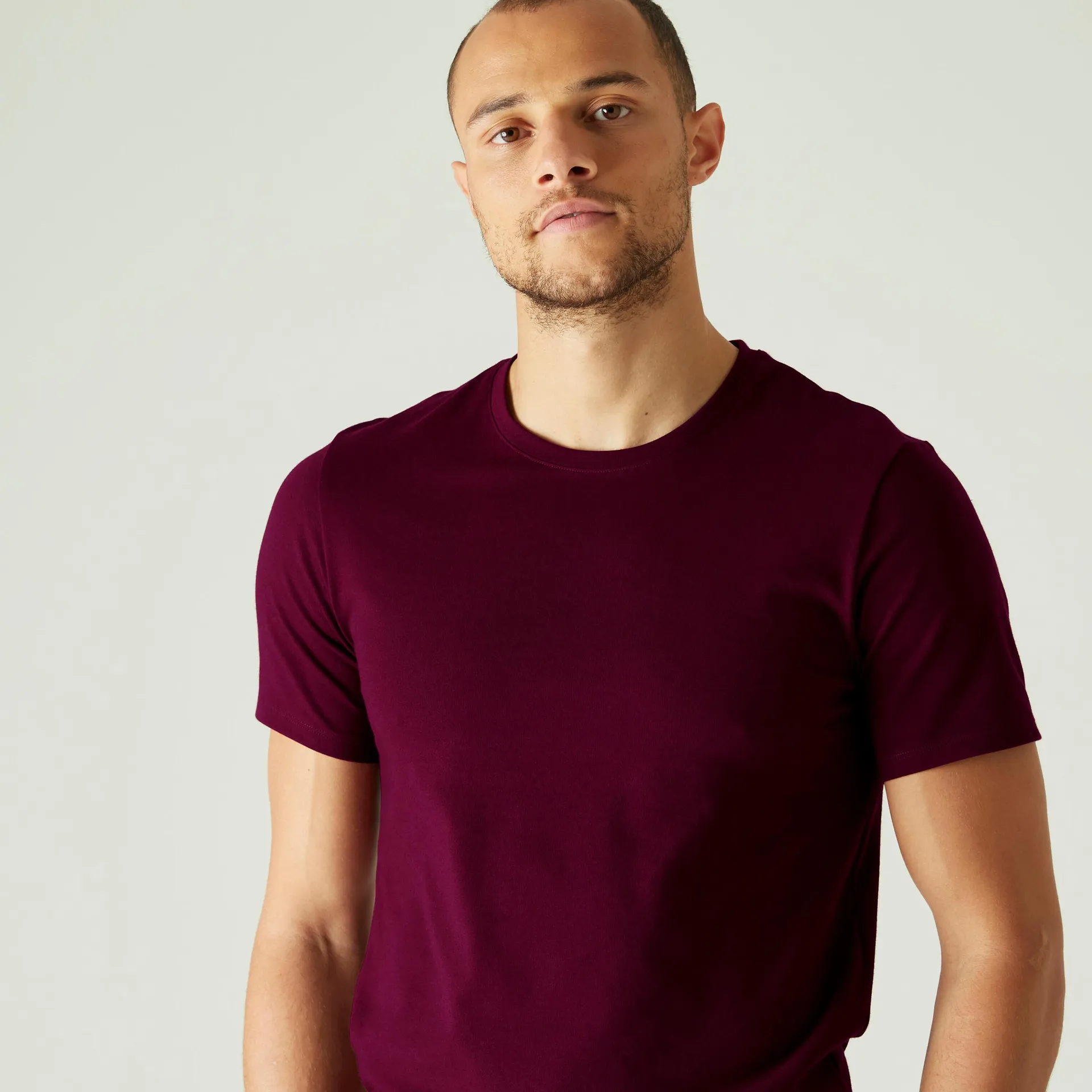 POLERA FITNESS HOMBRE 500 BORGOÑA SLIM