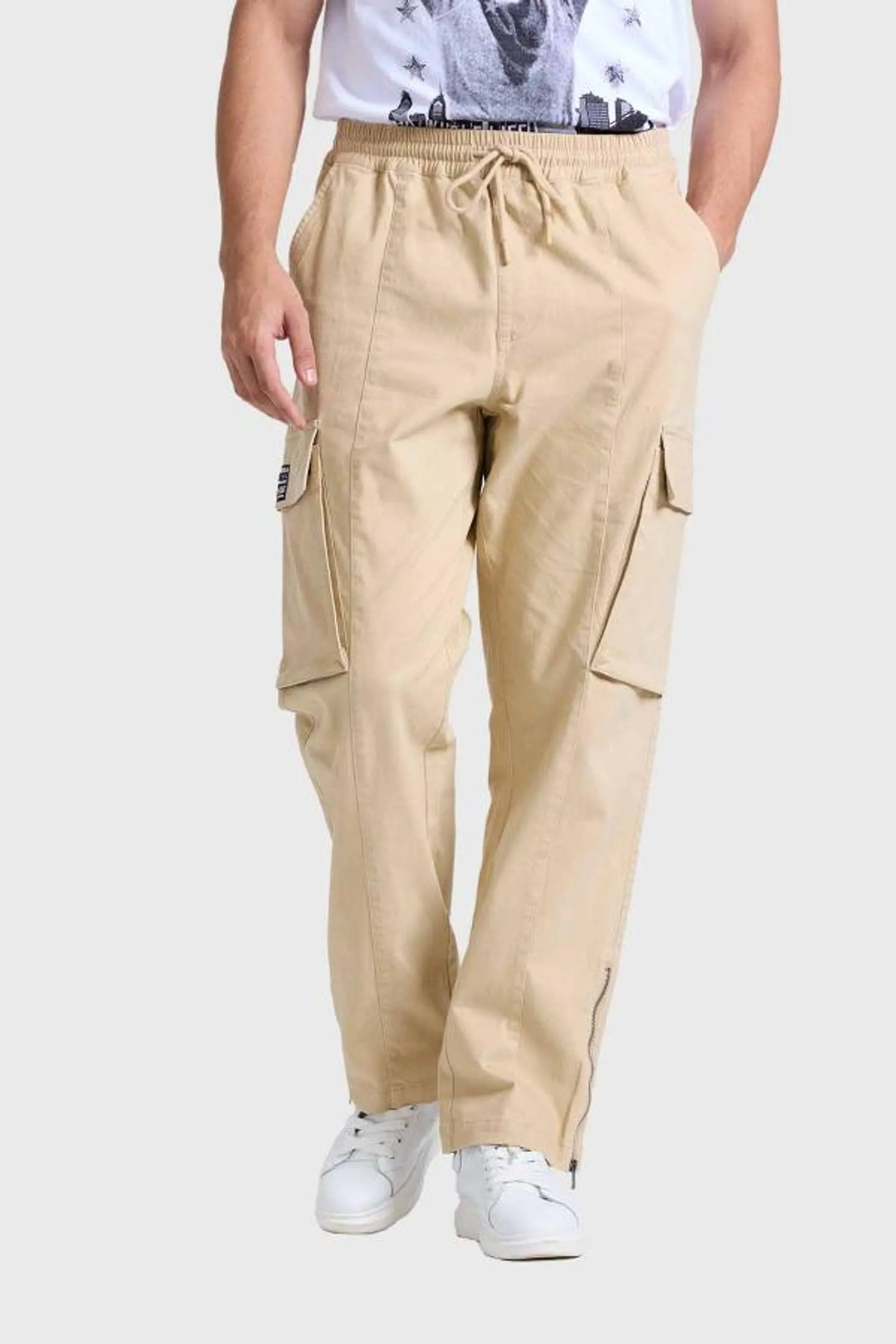 PantalÓn hombre cargo flare beige