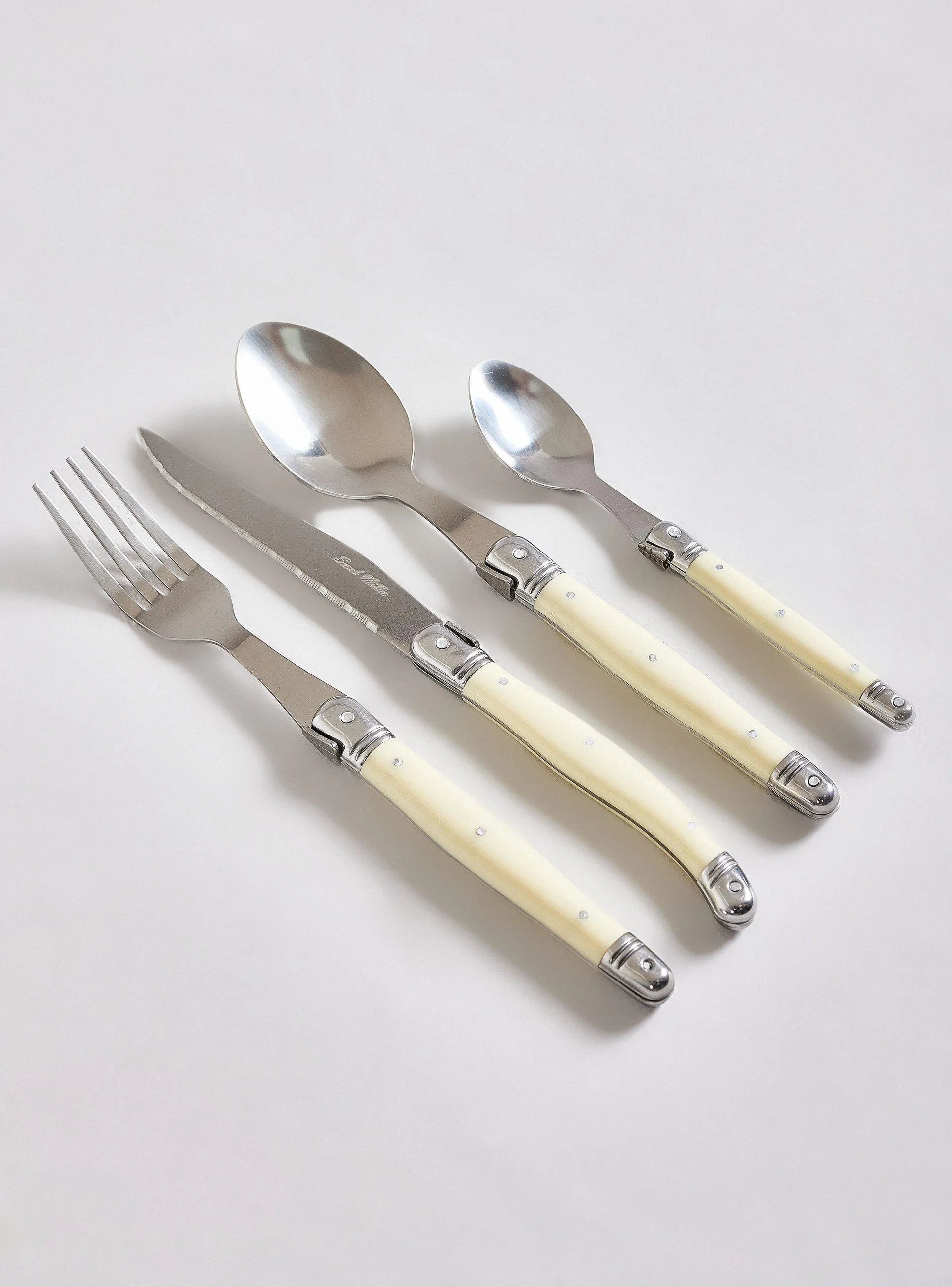 Set Cubiertos Ivory 24 Piezas