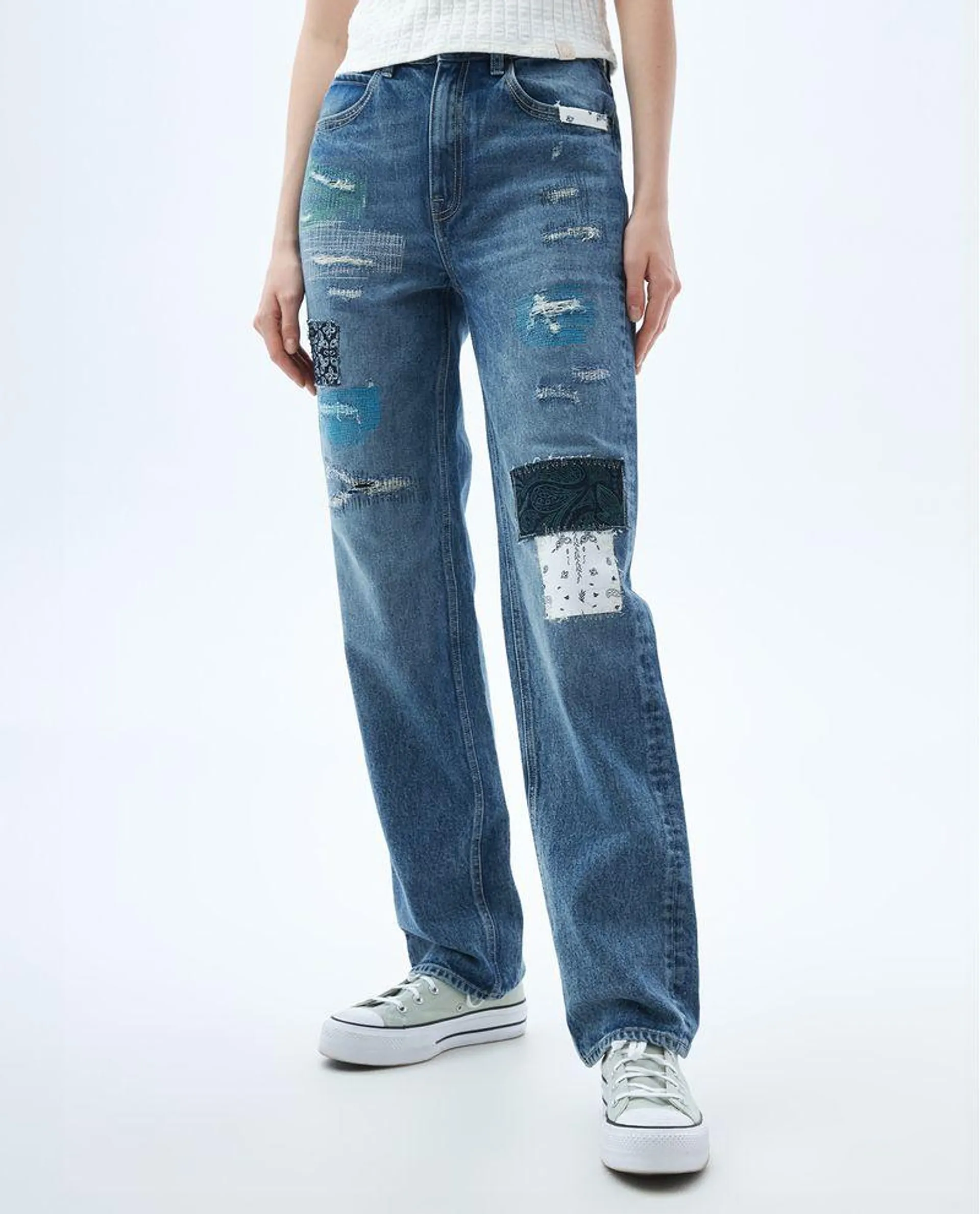 Jean Straight con parche recocidos para mujer