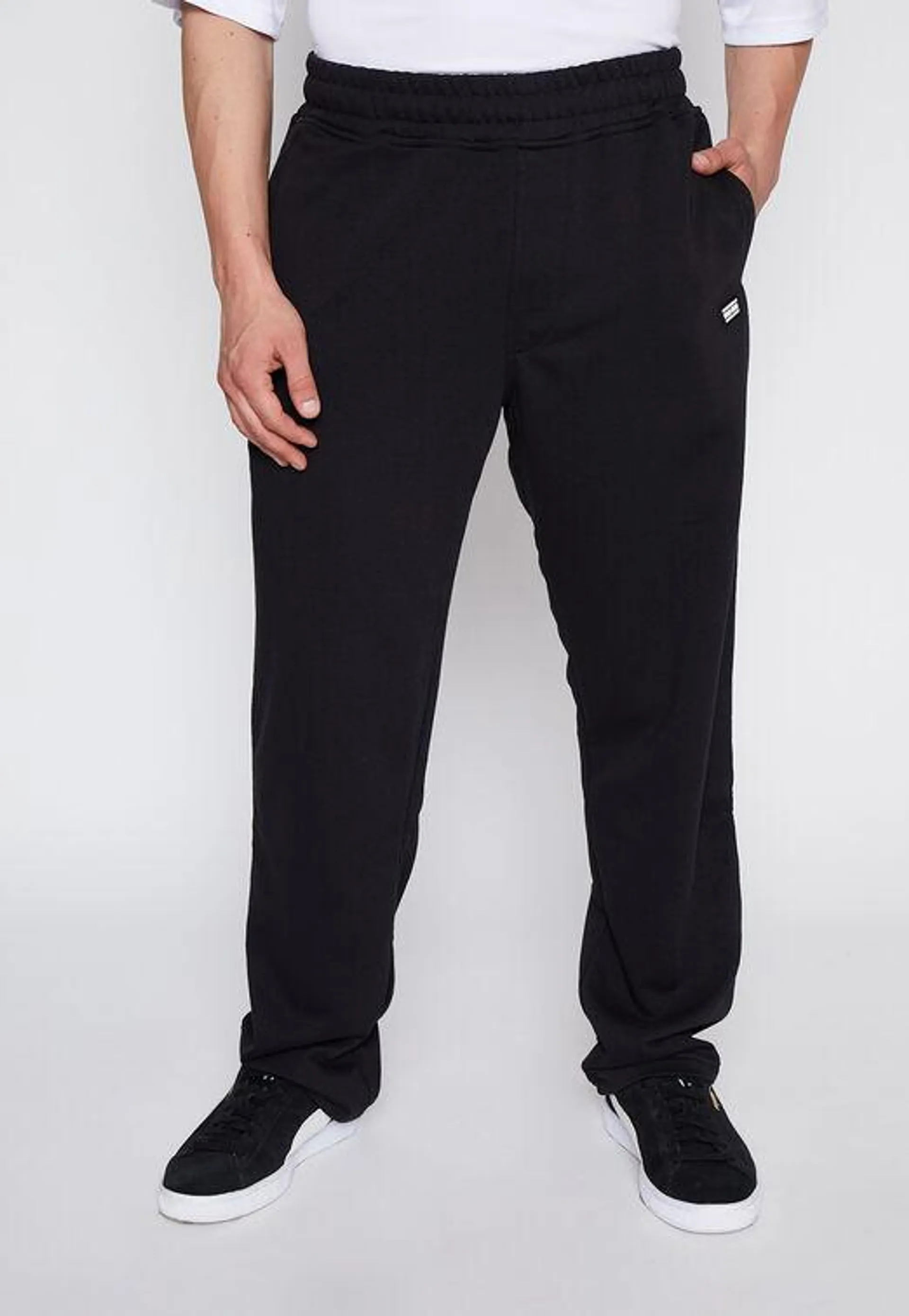 Pantalon Buzo Hombre Negro Basic Regular Family Shop