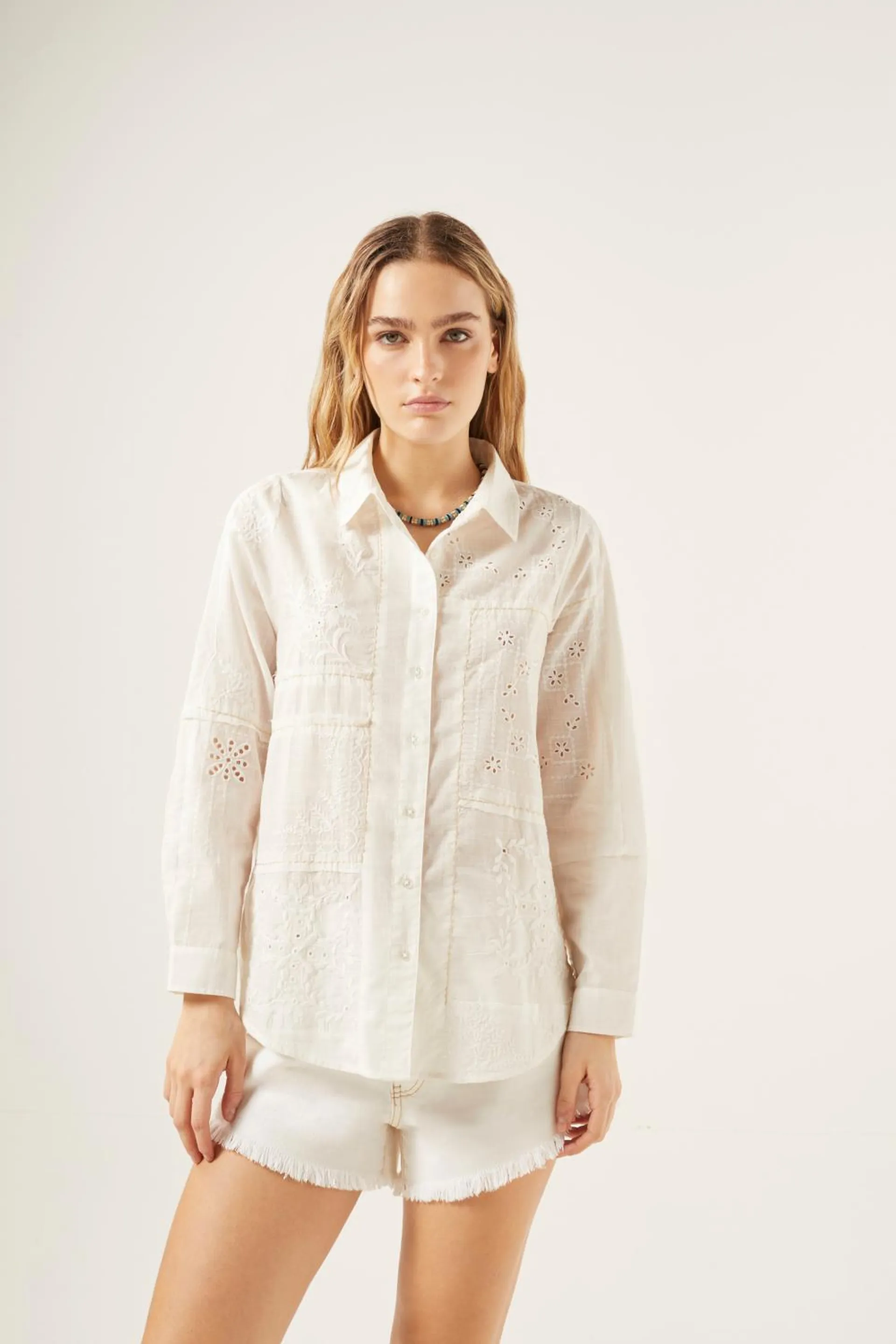 camisa romantic patch