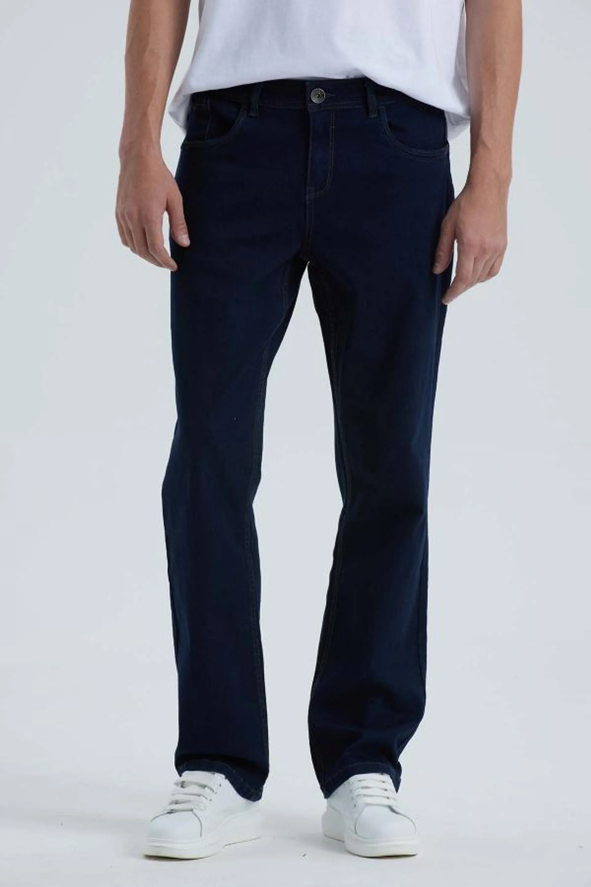 Jeans hombre slim lavado azul petroleo