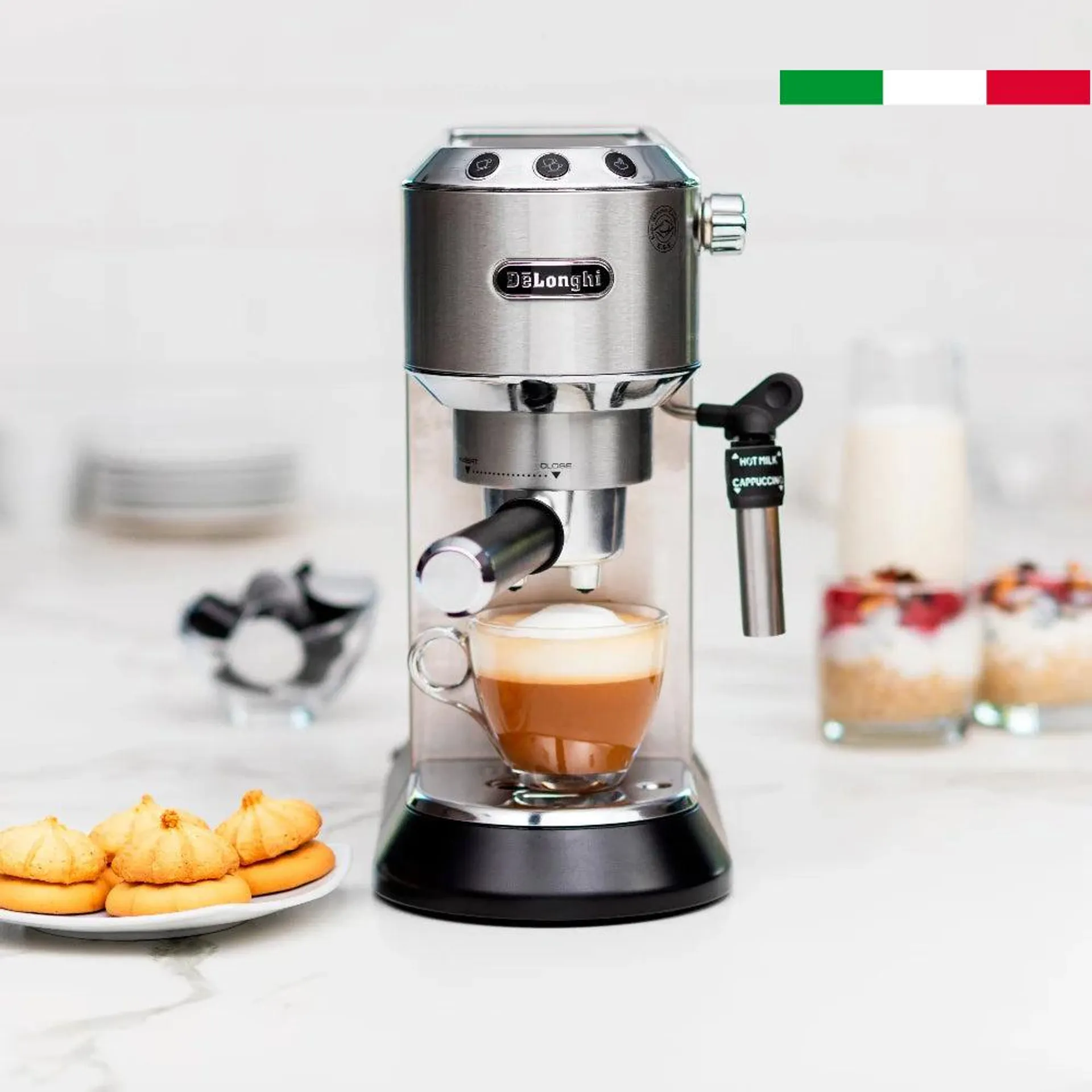 Cafetera Espresso Dedica DeLonghi