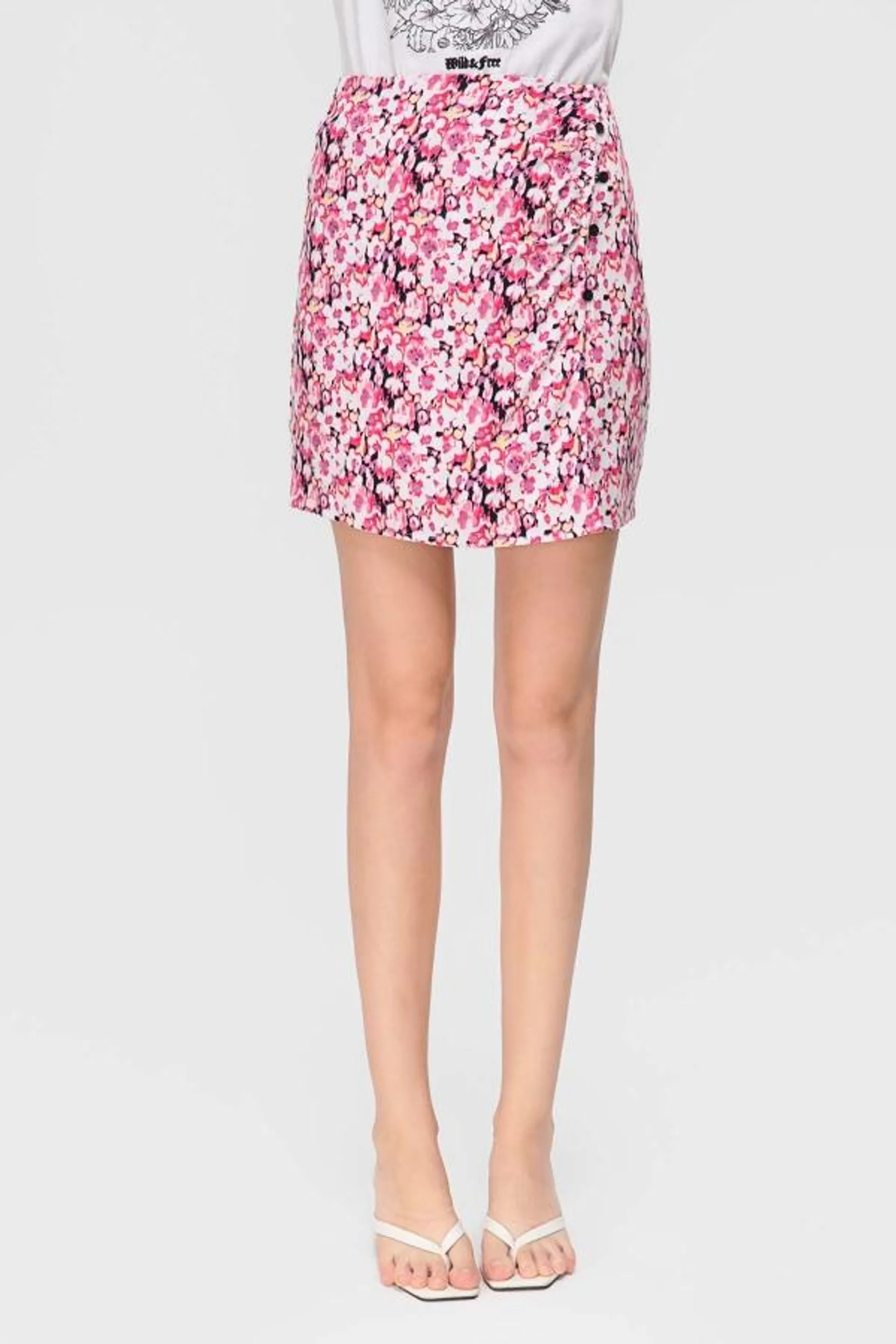 Falda short lino abotonada lateral fucsia