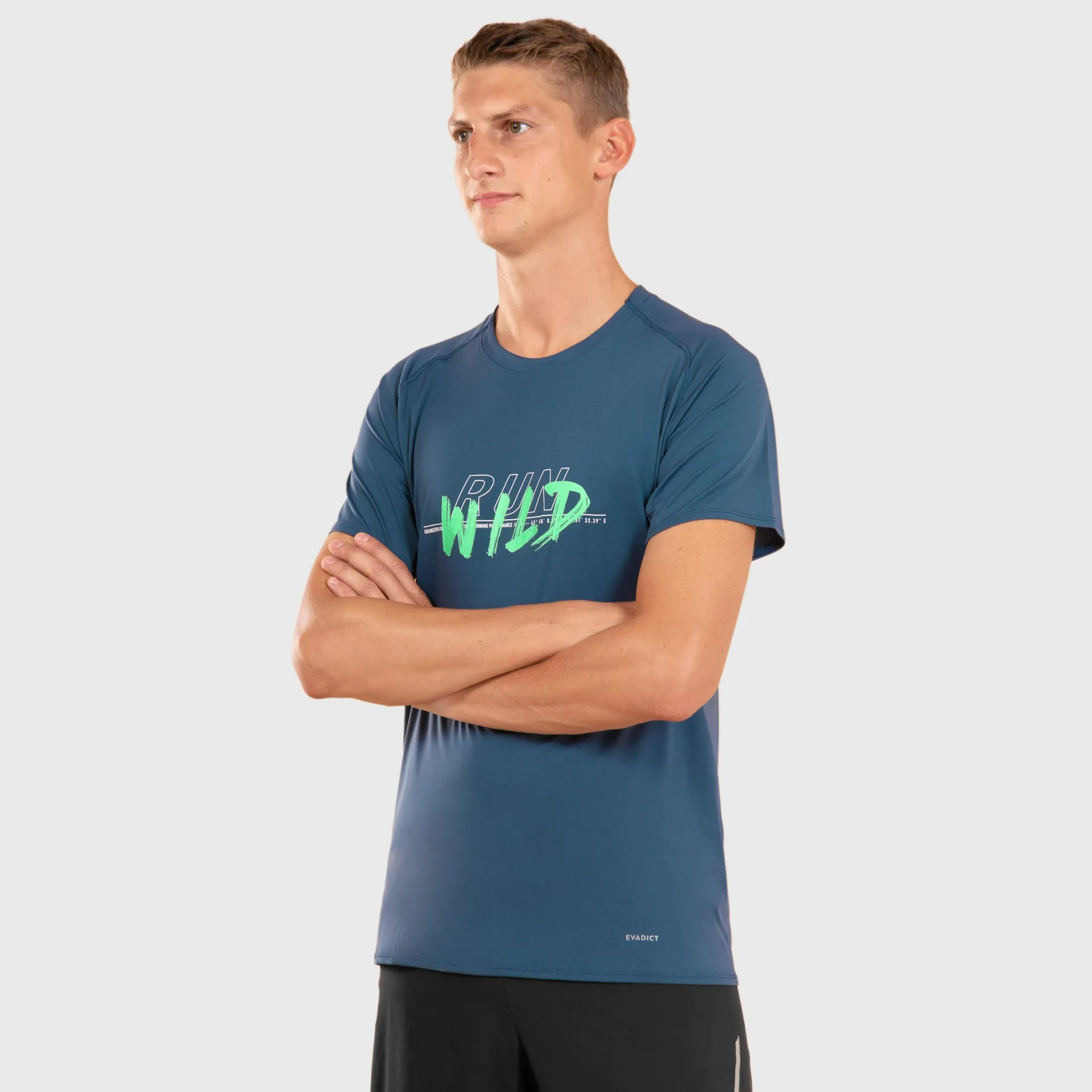 POLERA DE TRAIL RUNNING RESISTENTE HOMBRE KIPRUN RUN 500 DISEÑO AZUL PIZARRA