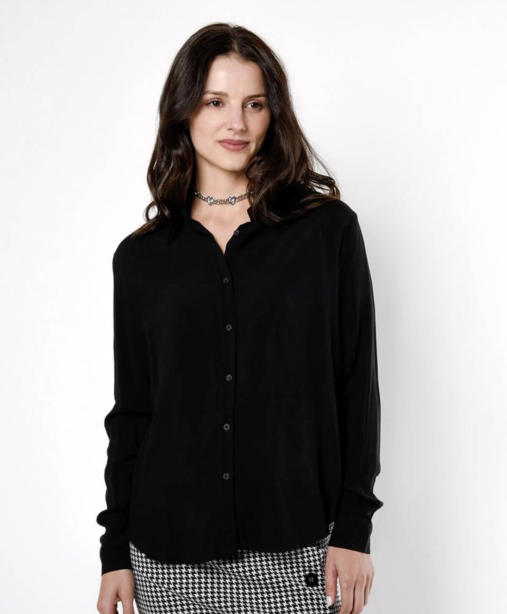 Blusa mujer camisera negra