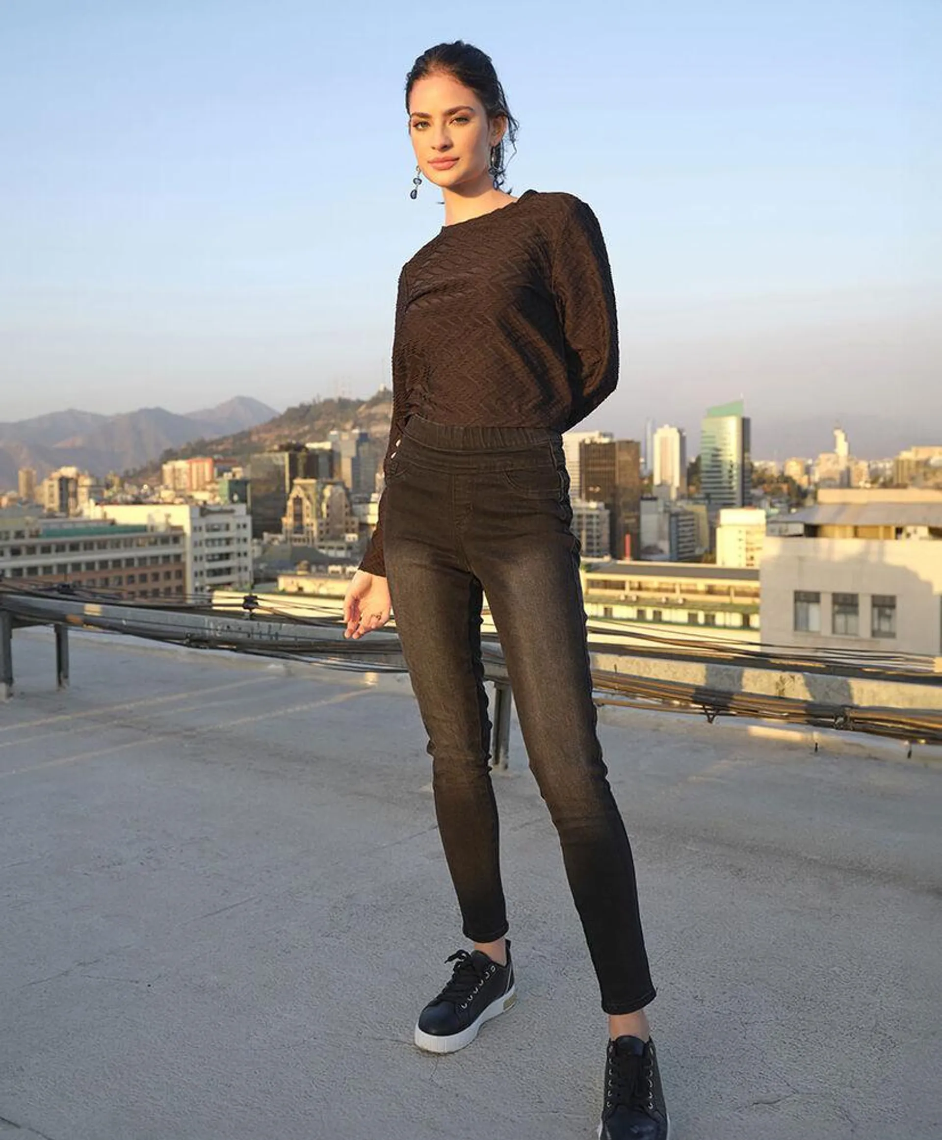 Jeans mujer leggins doble pretina skinny fit negro