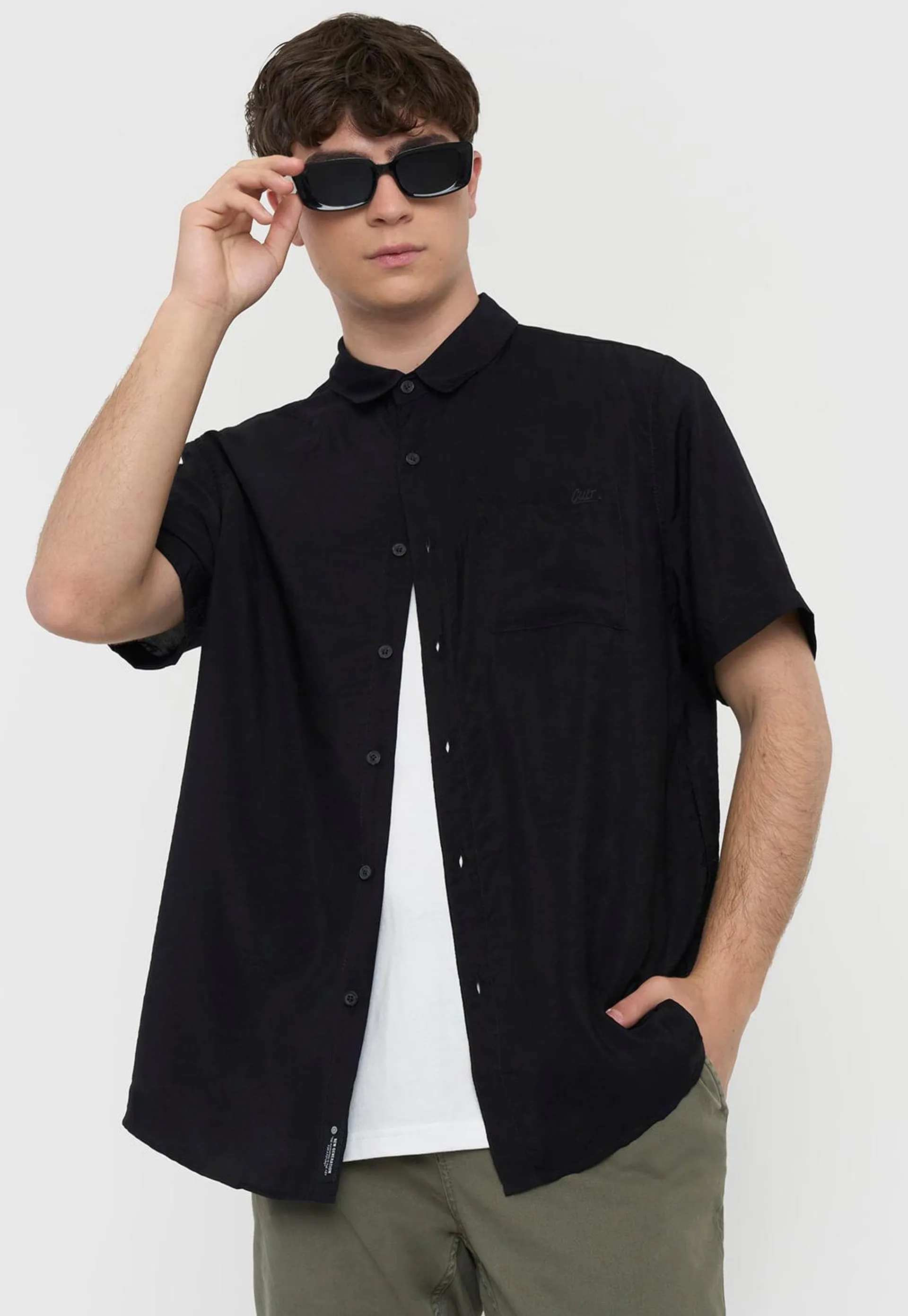 Guayabera Hombre Viscosa Sólida Negro