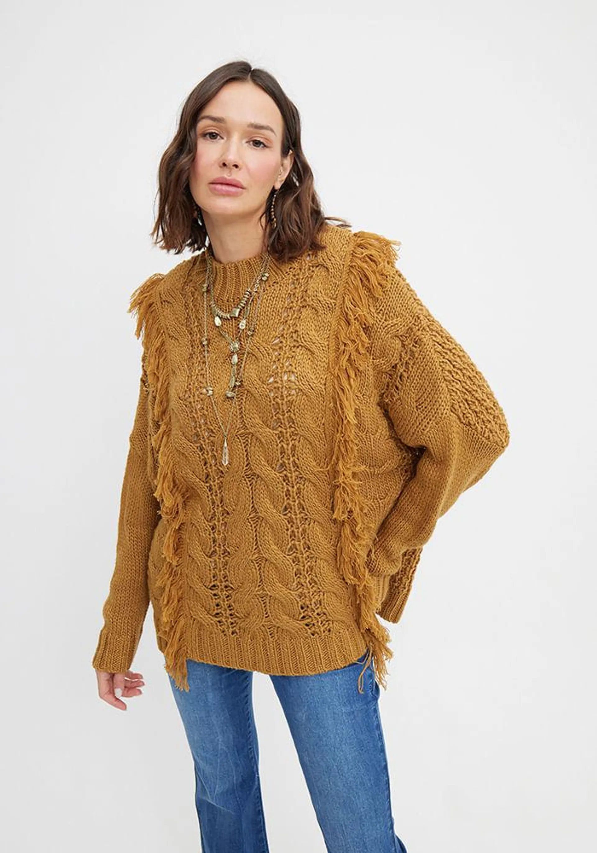 Sweater Estilo Poncho, Con Flecos Cuello Alto 75% Acrilico, 15% Lana, 10% Viscosa